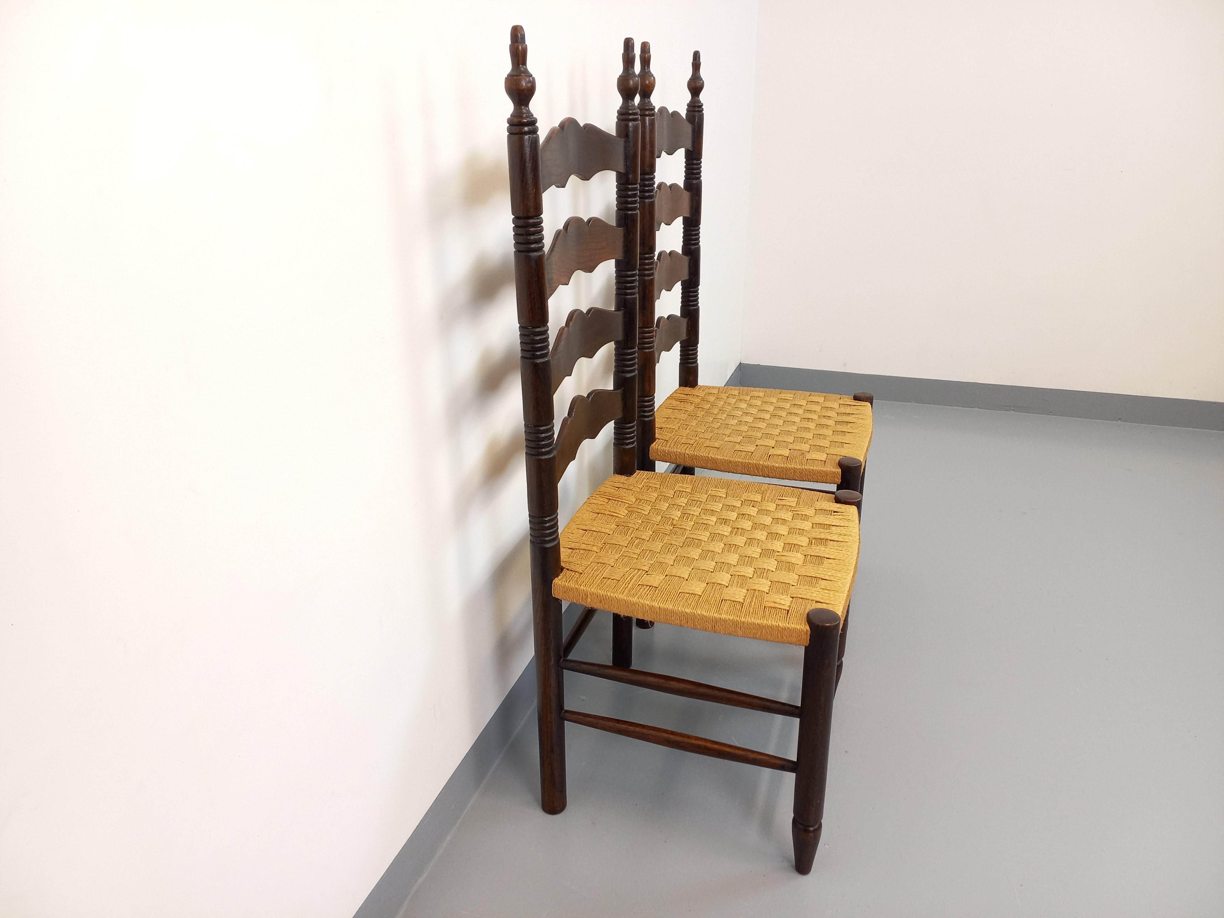 Paare von Liegen im Vintage Arts & Craft Stil Antonio's aus Holz im Angebot 8