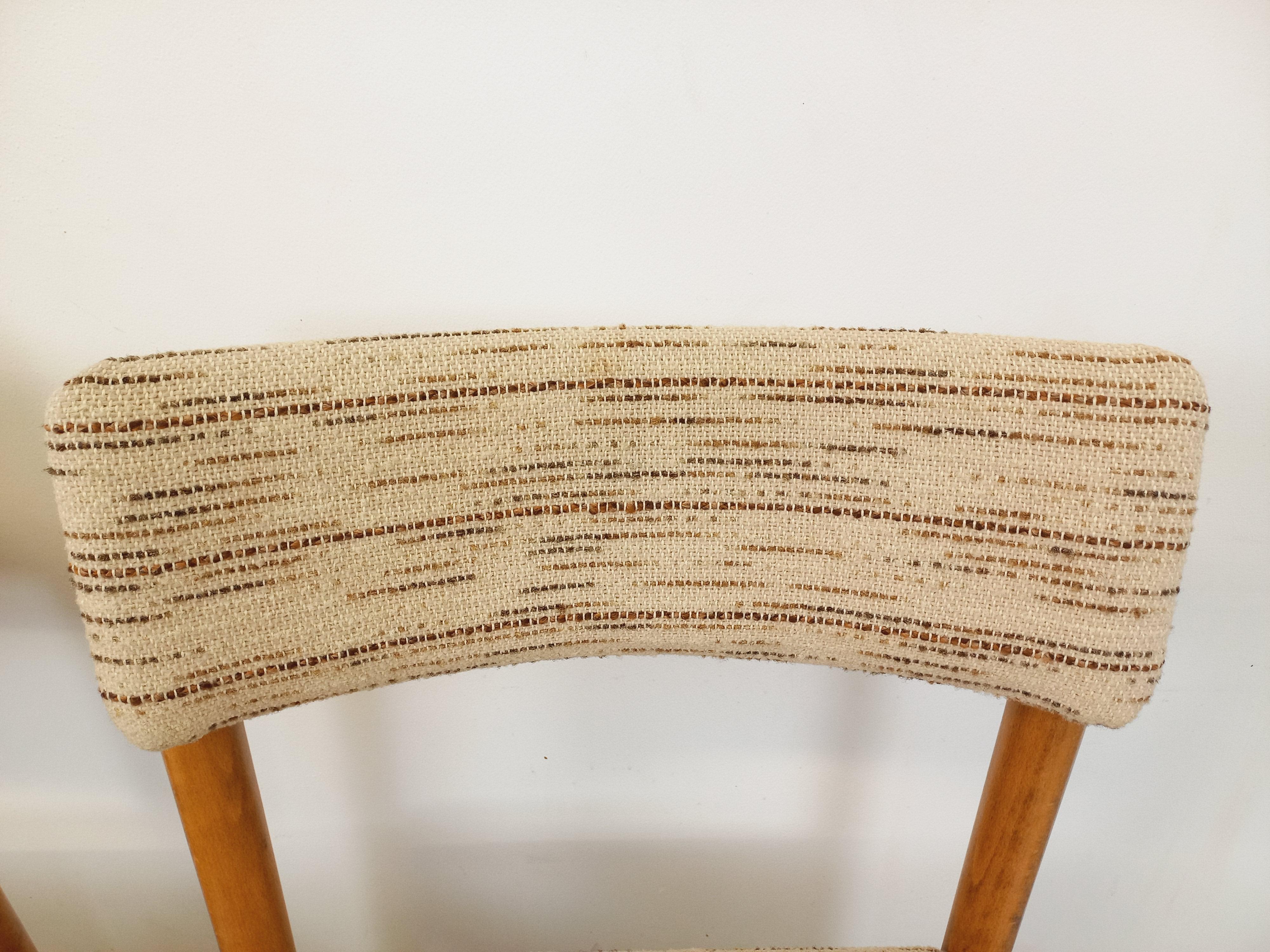 Coppia di chaise vintage Boi in legno e tessuto degli anni '70 in vendita 6