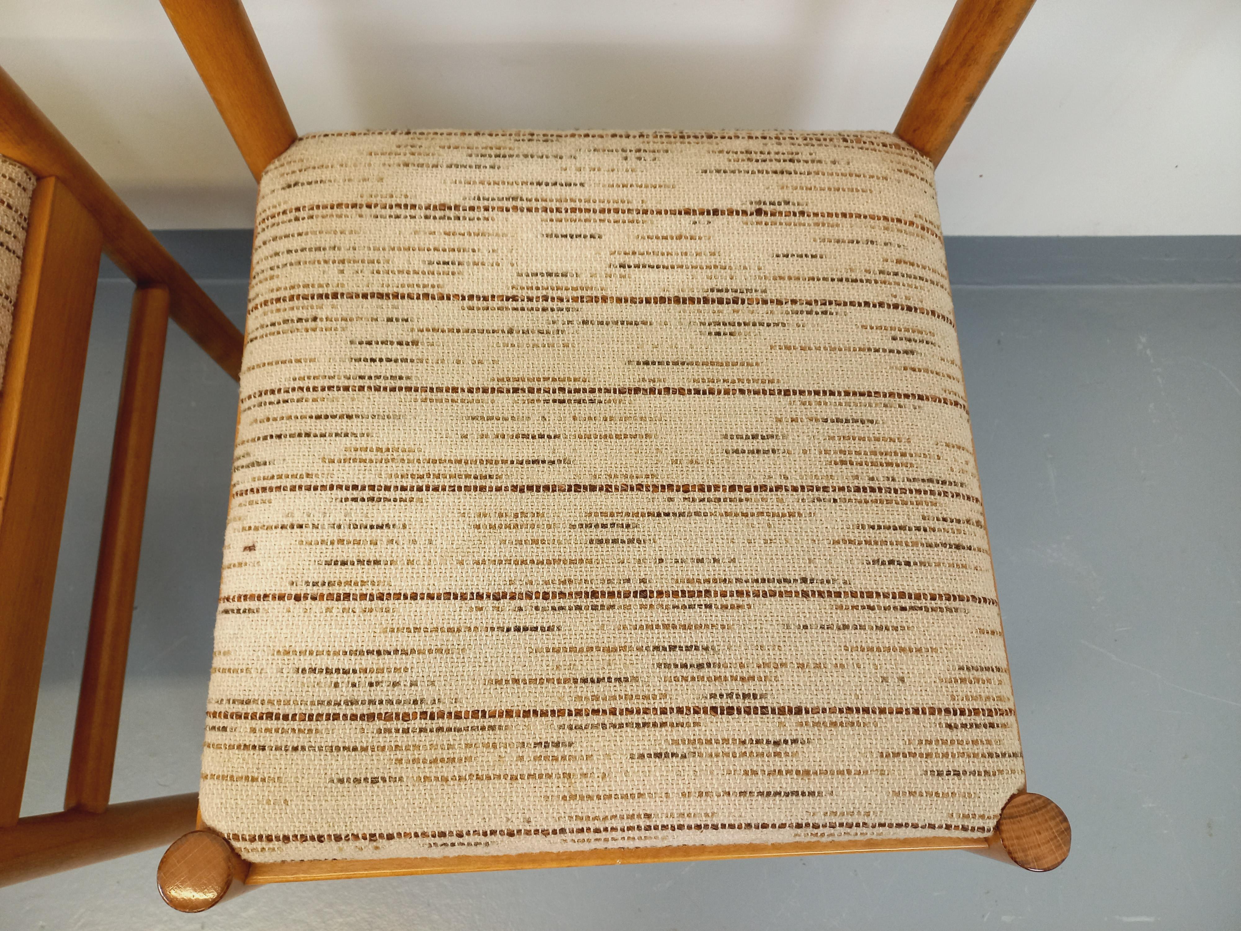 Coppia di chaise vintage Boi in legno e tessuto degli anni '70 in vendita 7