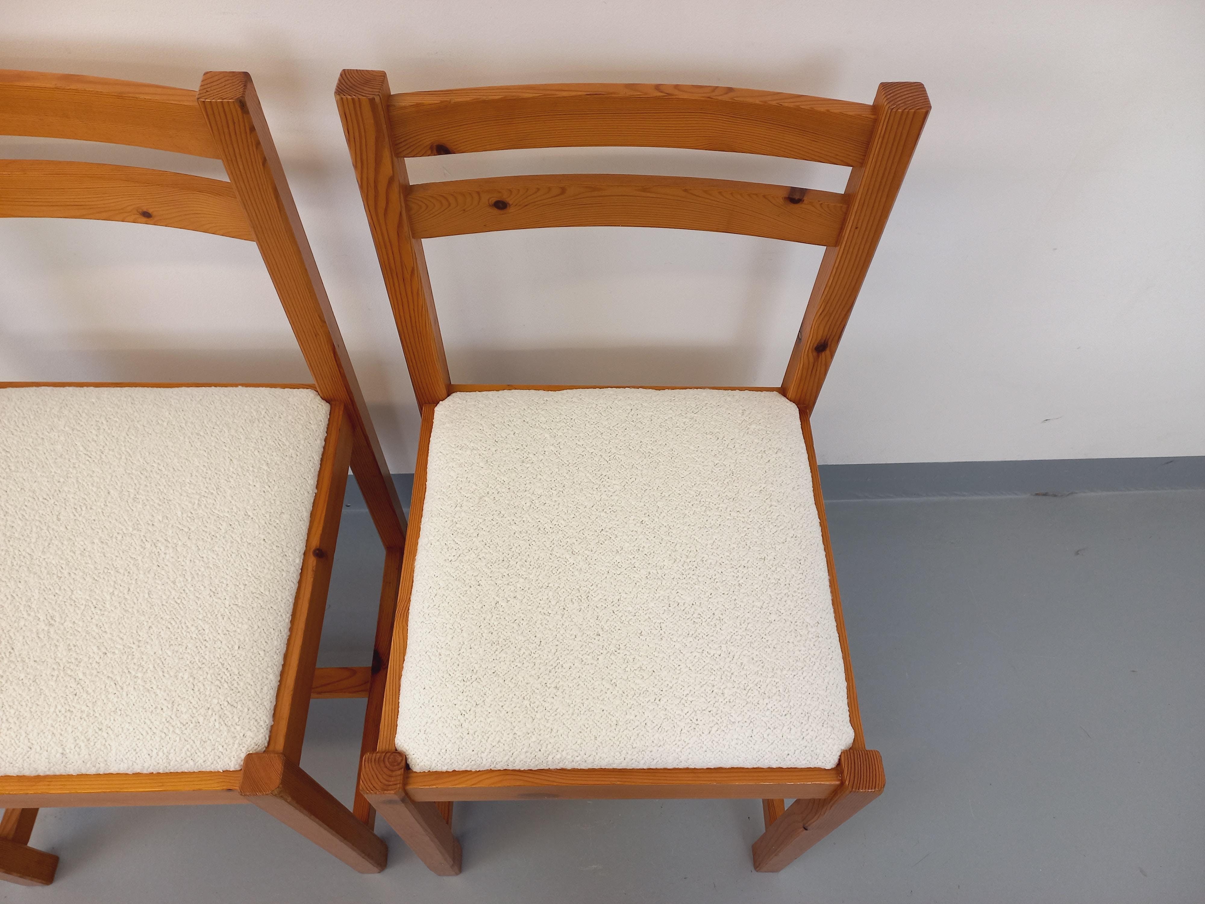 Coppia di chaise vintage in spillo e tessuto bouclette bianco degli anni '70 in vendita 5