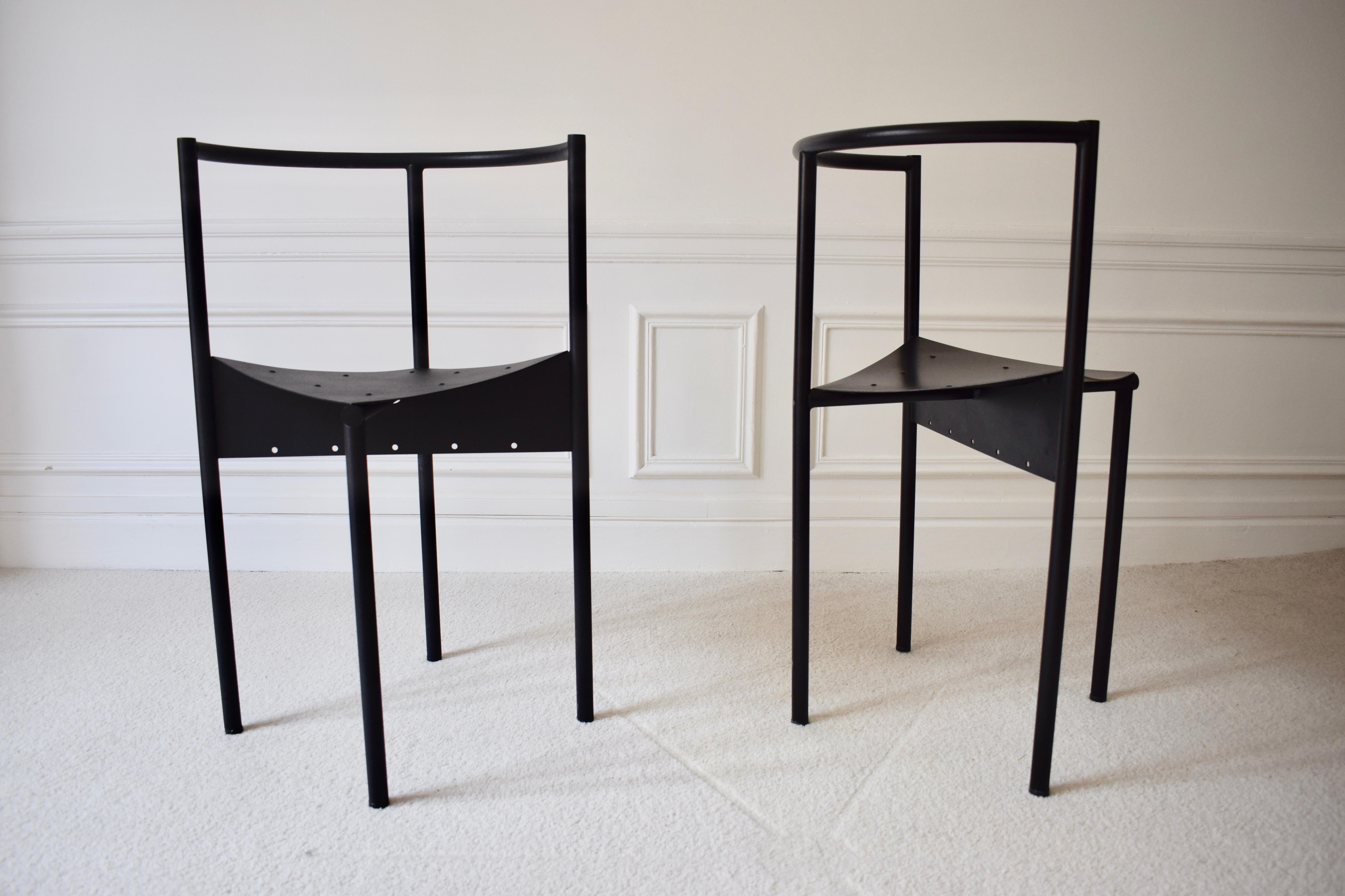 Paire de chaises Wendy Wright de Philippe Starck

Edition Disform - 1986

Très bel état général

Hauteur : 75 cm - L : 48 cm - P : 47 cm