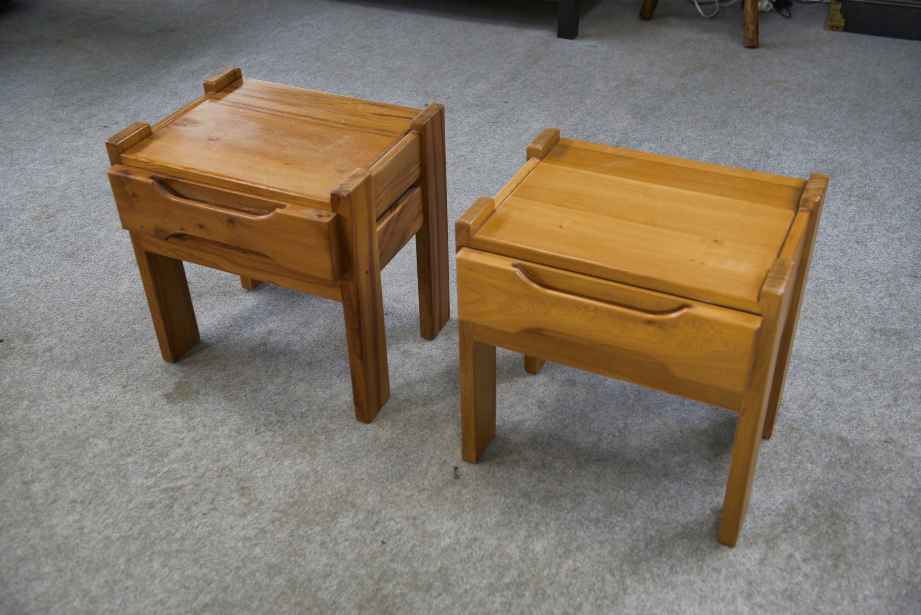 French Paire de chevets en orme pour Maison REGAIN 1970's For Sale