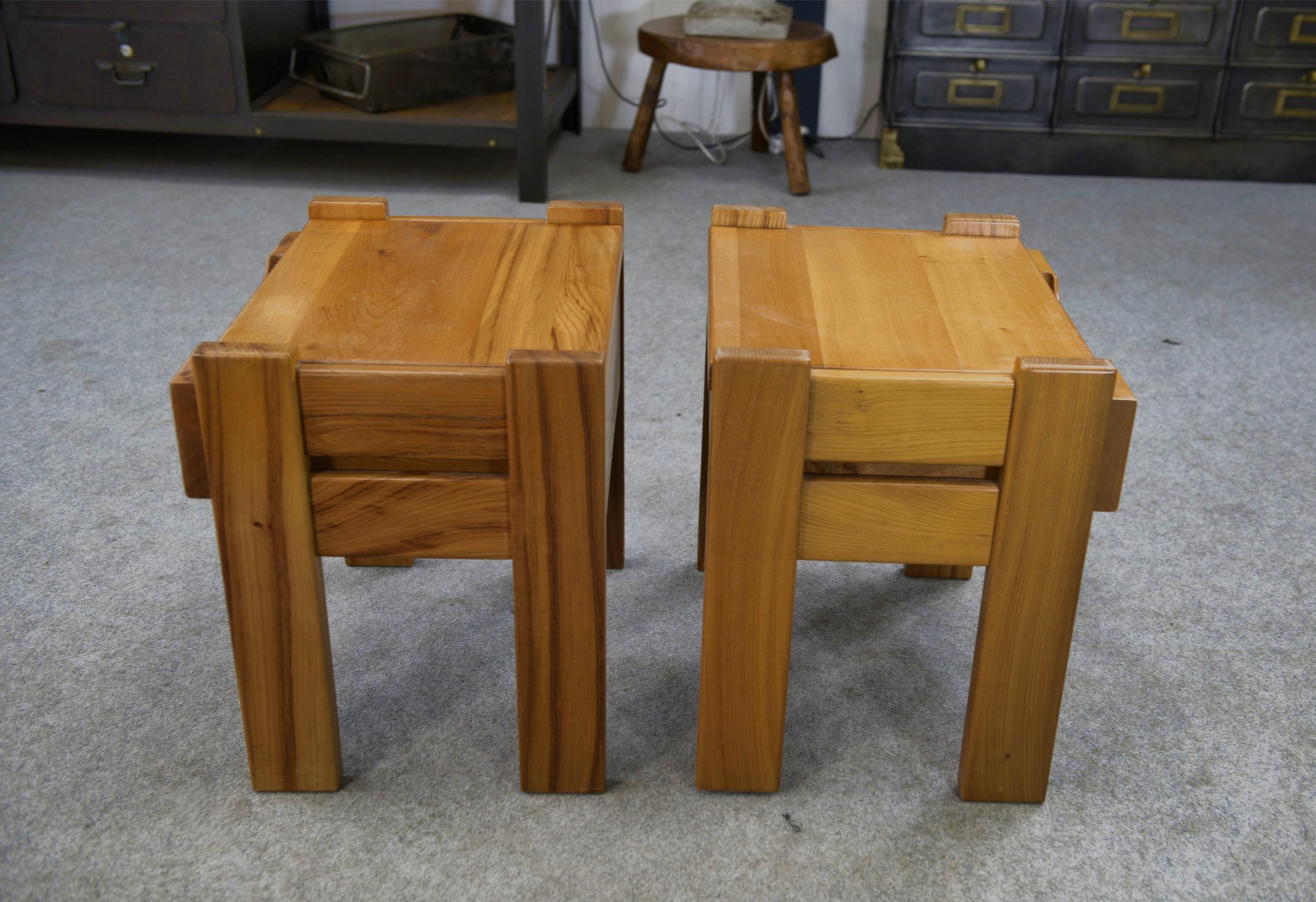 Elm Paire de chevets en orme pour Maison REGAIN 1970's For Sale