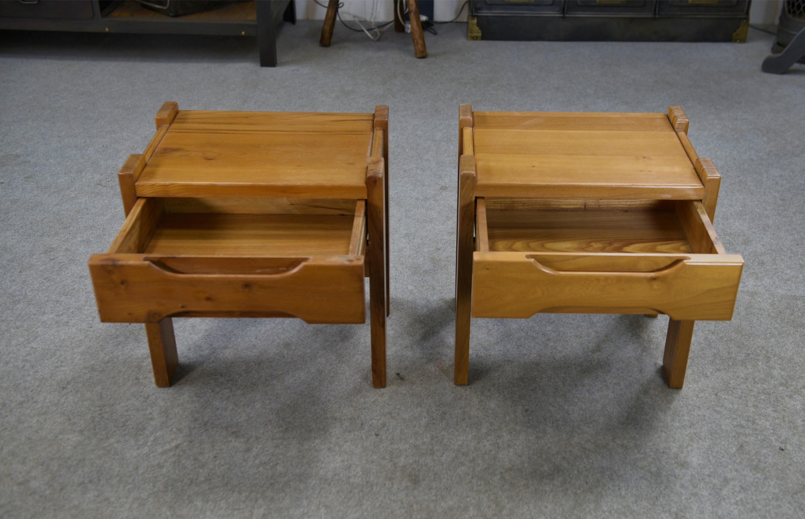 Paire de chevets en orme pour Maison REGAIN 1970's For Sale 4