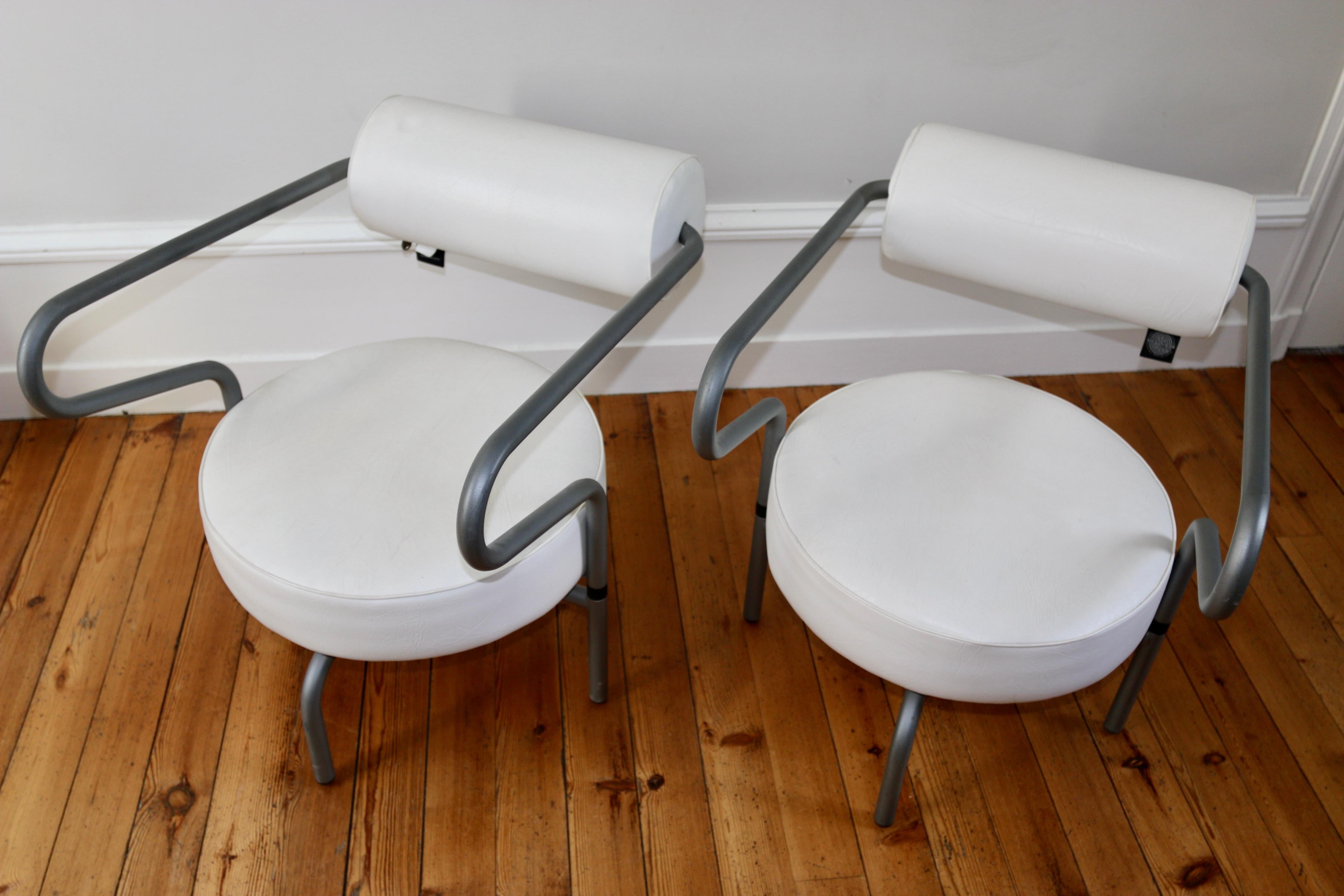 Danish Paire de fauteuils bas design vintage Natural Choice For Sale