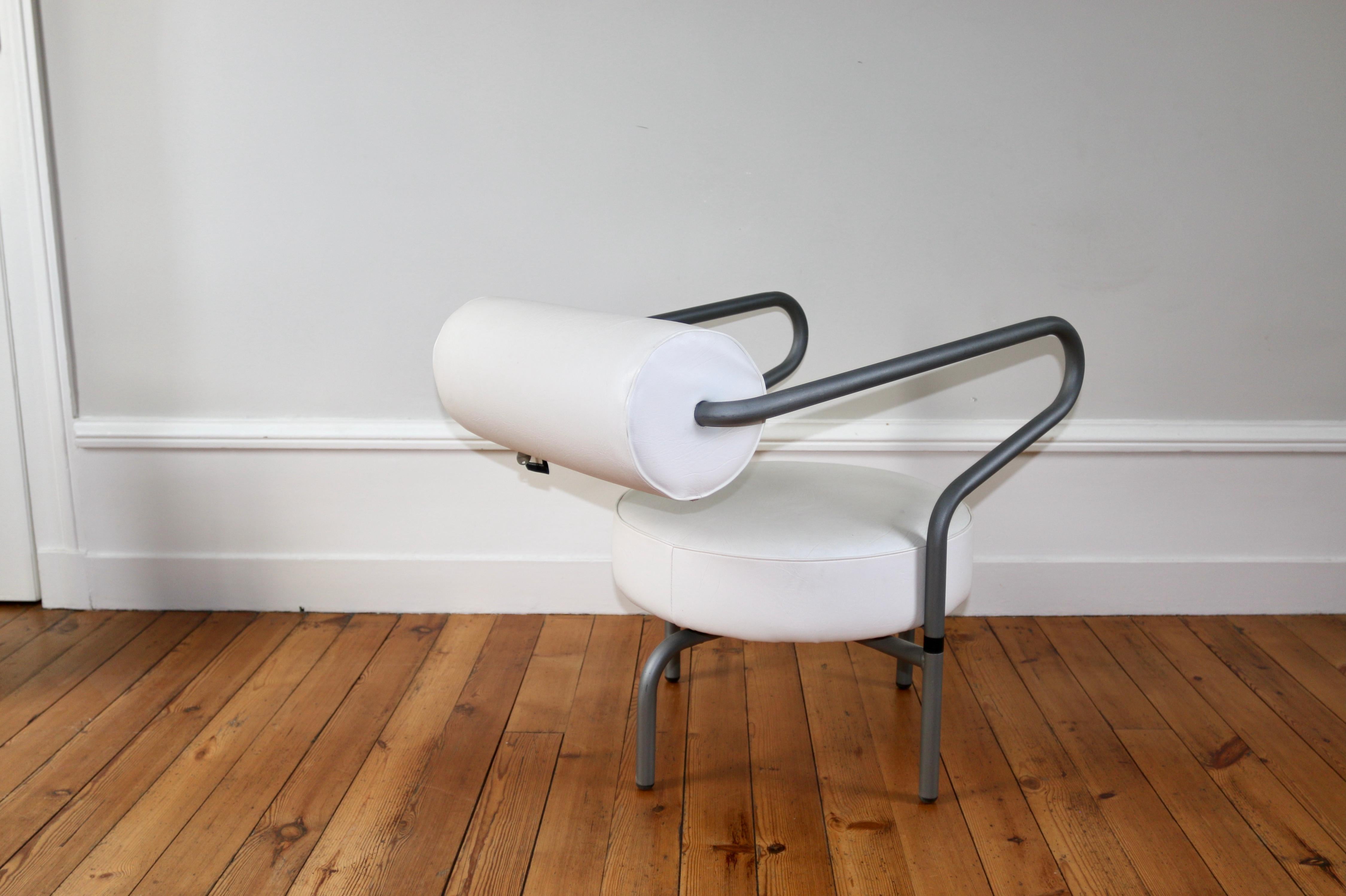 Paire de fauteuils bas design vintage Natural Choice For Sale 1
