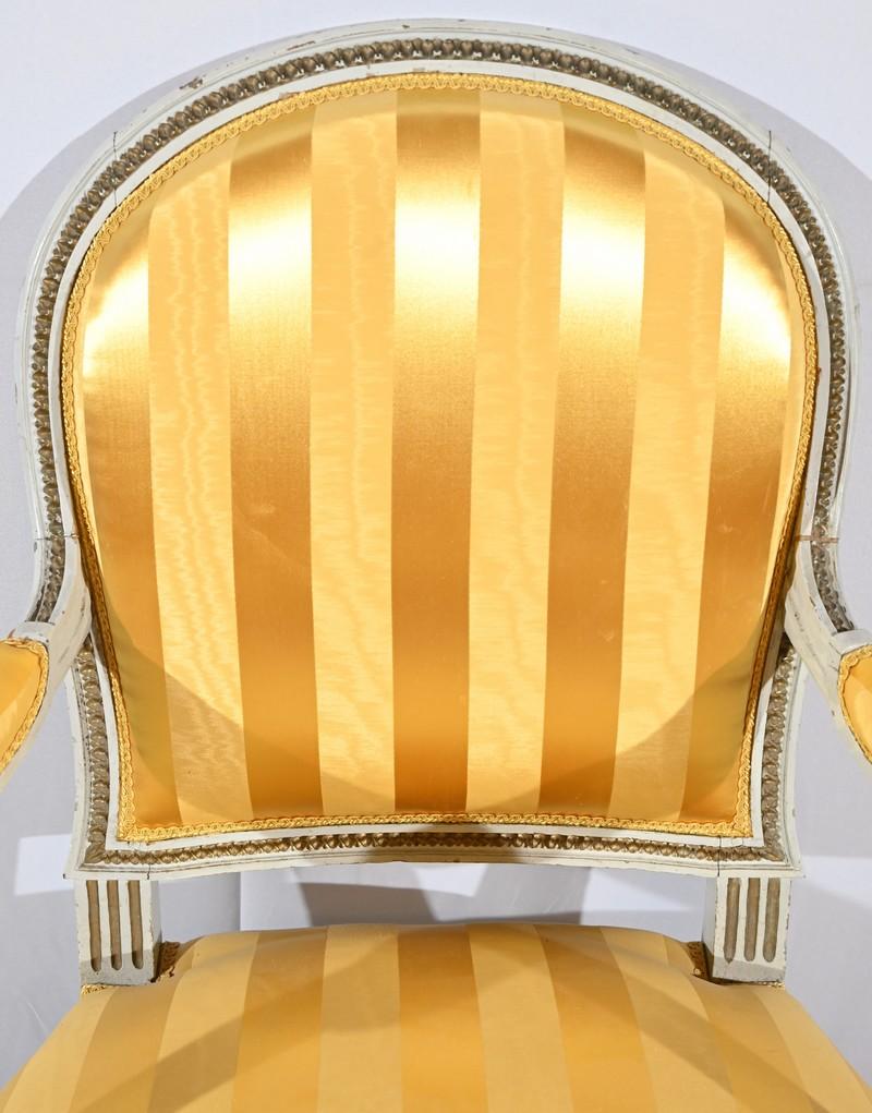 Paire de fauteuils cabriolets, style Louis XVI - Fin du XIXe siècle en vente 12