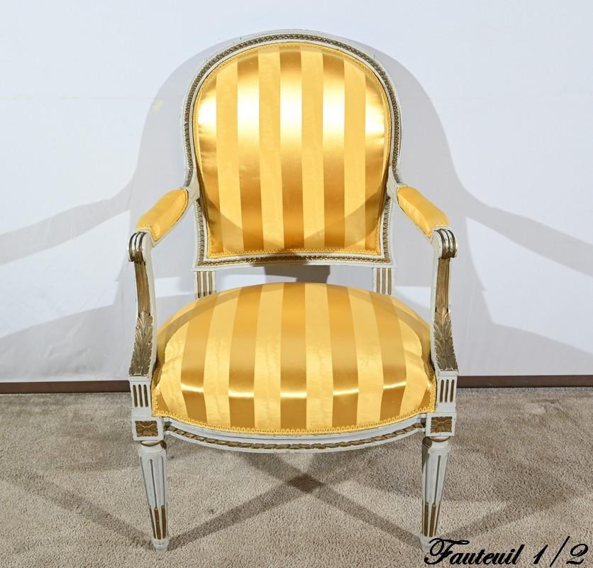 Bois Paire de fauteuils cabriolets, style Louis XVI - Fin du XIXe siècle en vente