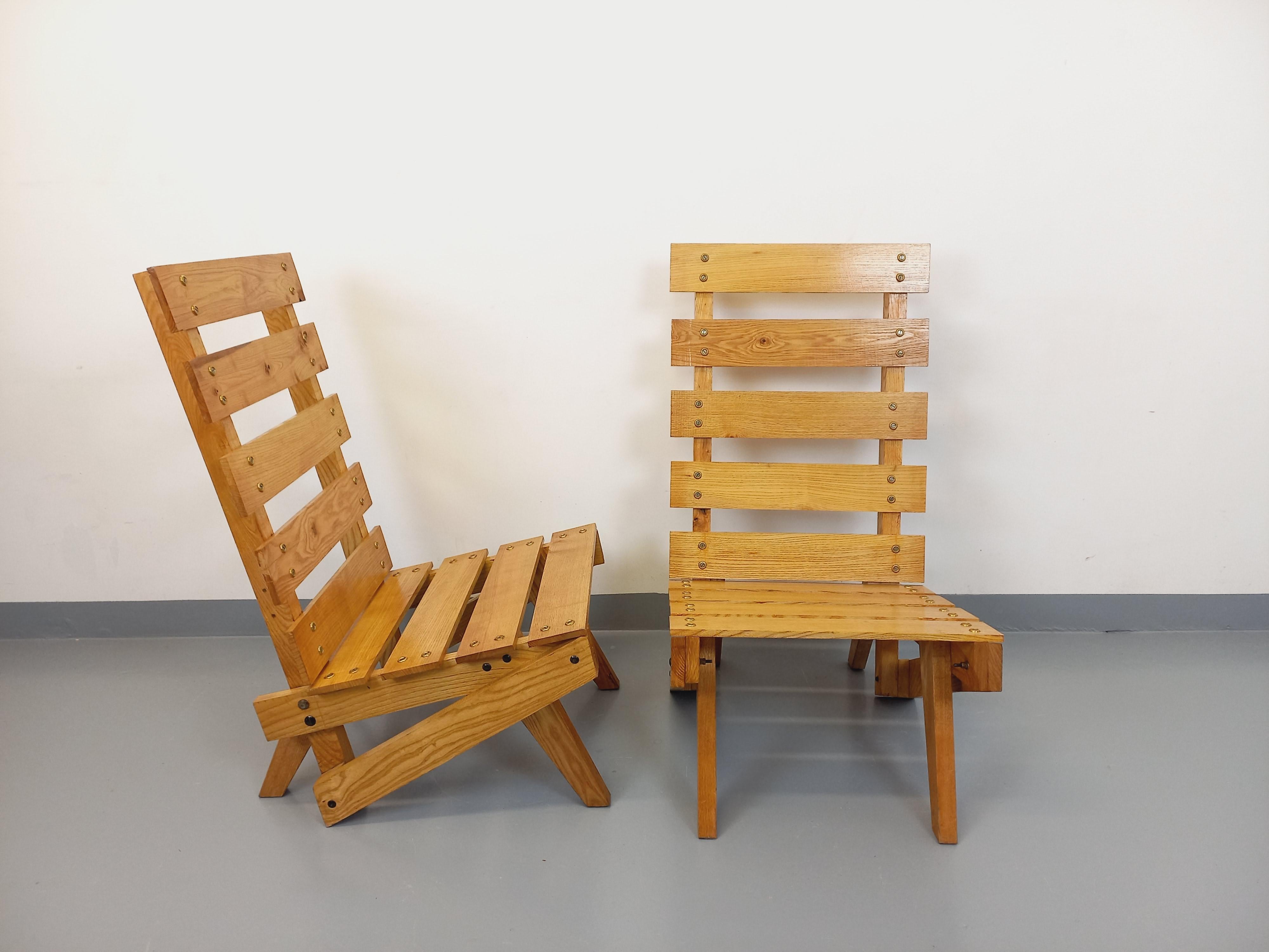 Paar brutalistische Fahrstühle aus Holz aus den 60er Jahren (Moderne der Mitte des Jahrhunderts) im Angebot