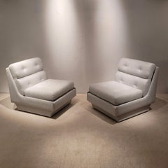 Paire de fauteuils ou chauffeuses "Airborne", France vers 1970