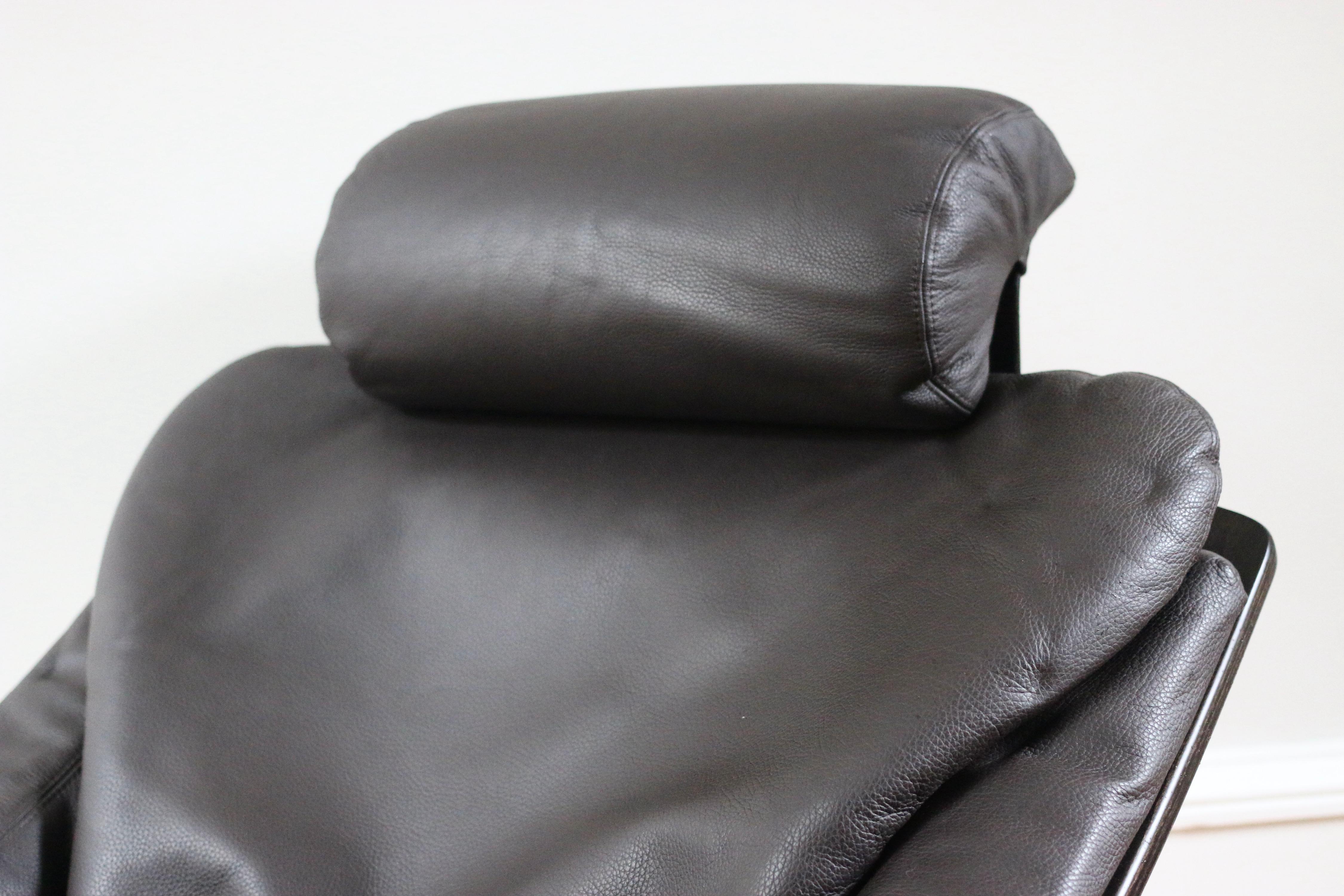 Cuir Paire de fauteuils de salon scandinaves Kroken par Are Fribyter Roche Bobois