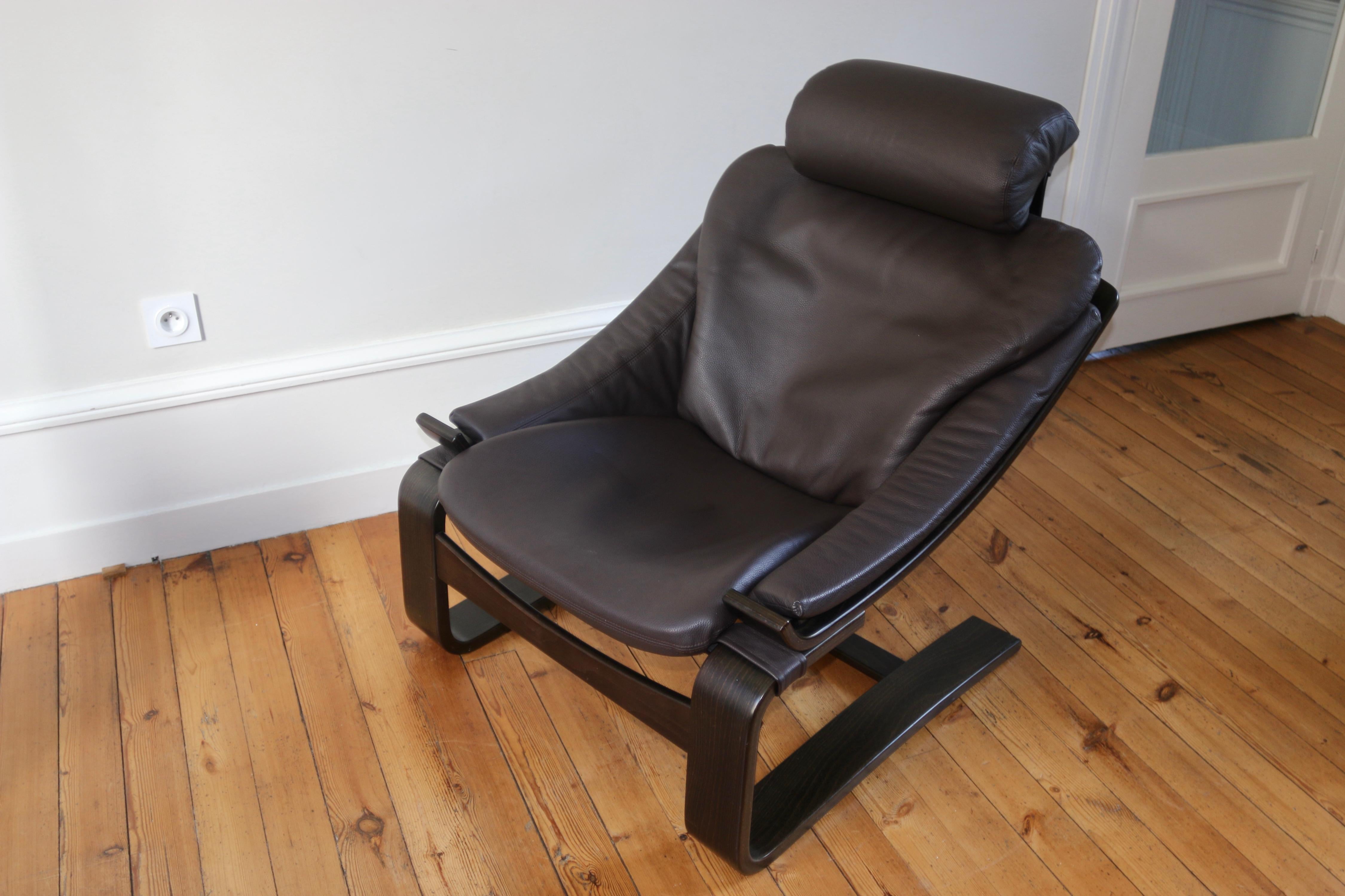 Paire de fauteuils scandinaves lounge cuir Kroken by Are Fribyter Roche Bobois 4