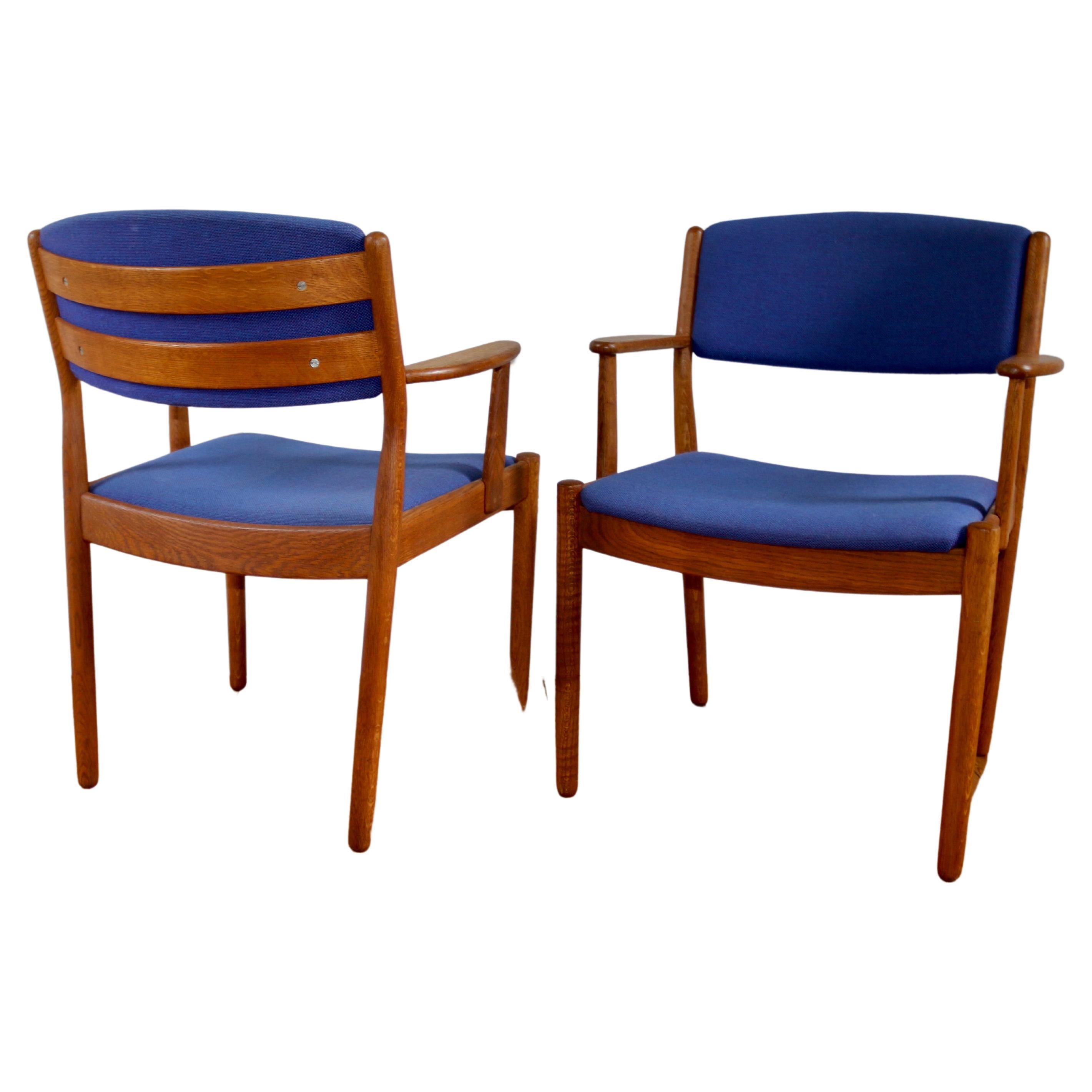 Paire de fauteuils scandinaves vintage Poul Volther J72 en chêne, 1960 For Sale