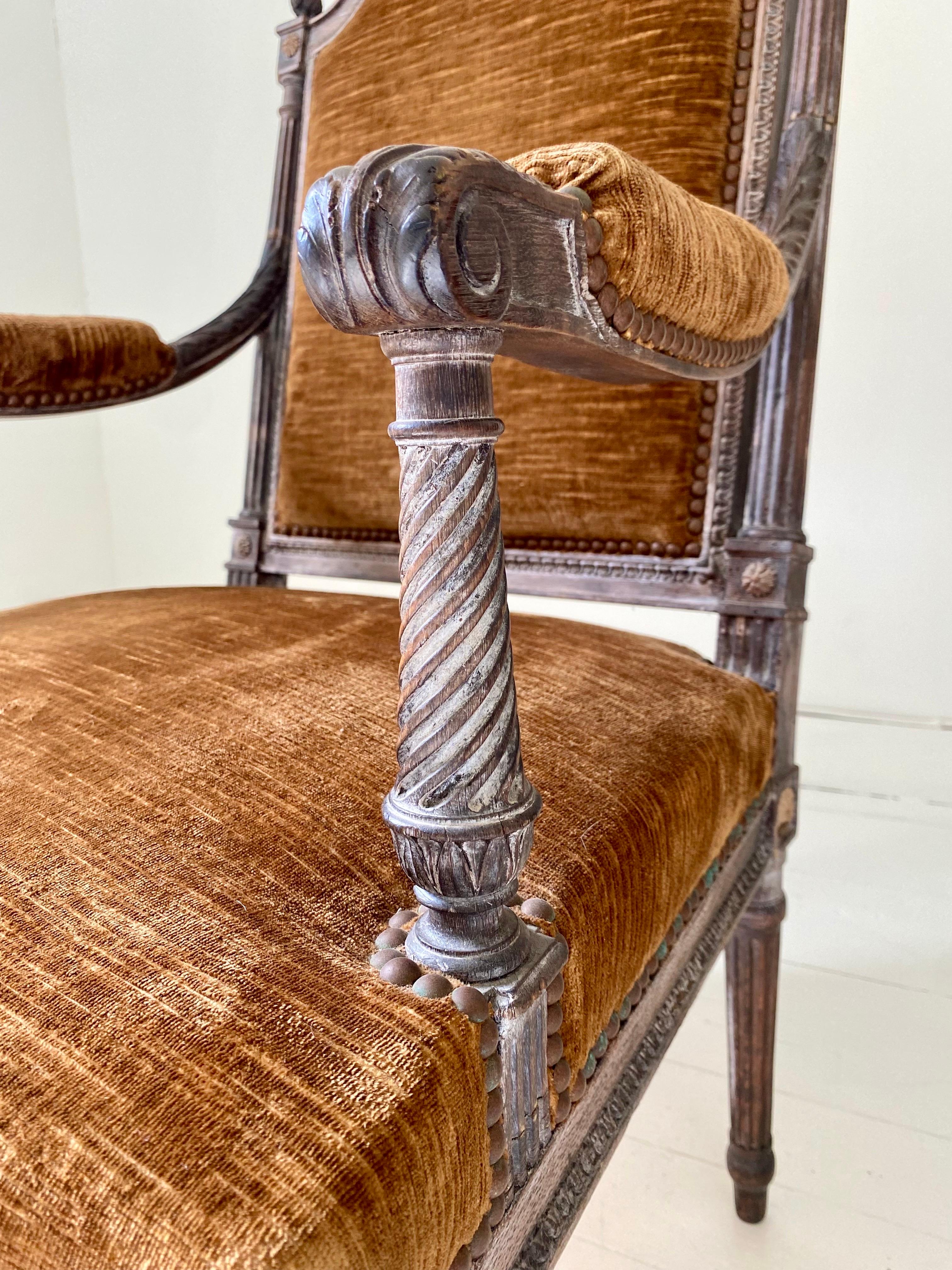 Paire de fauteuils style Louis XVI For Sale 5