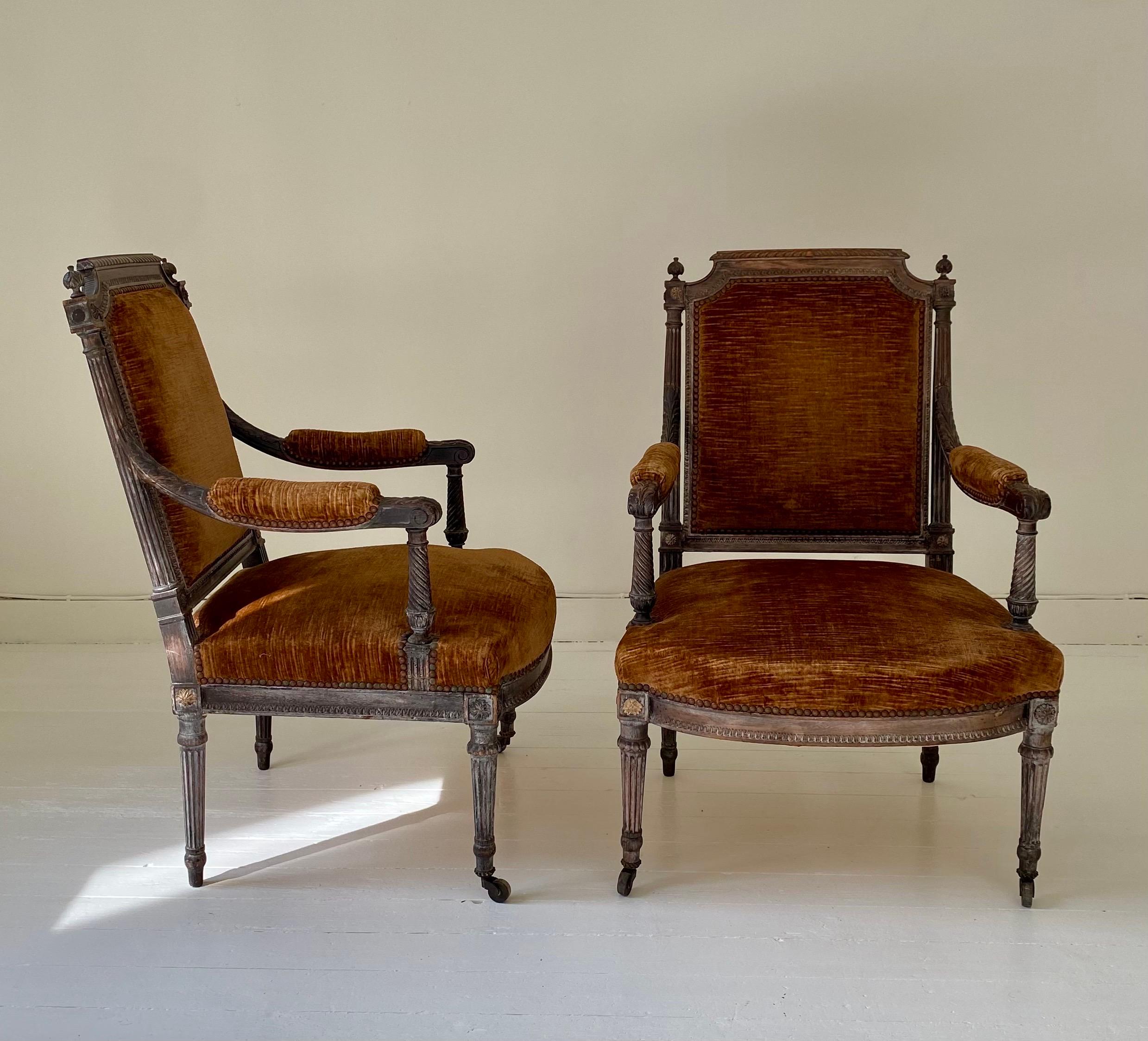 Paire de fauteuils style Louis XVI In Good Condition For Sale In LIVAROT-PAYS-D’AUGE, FR