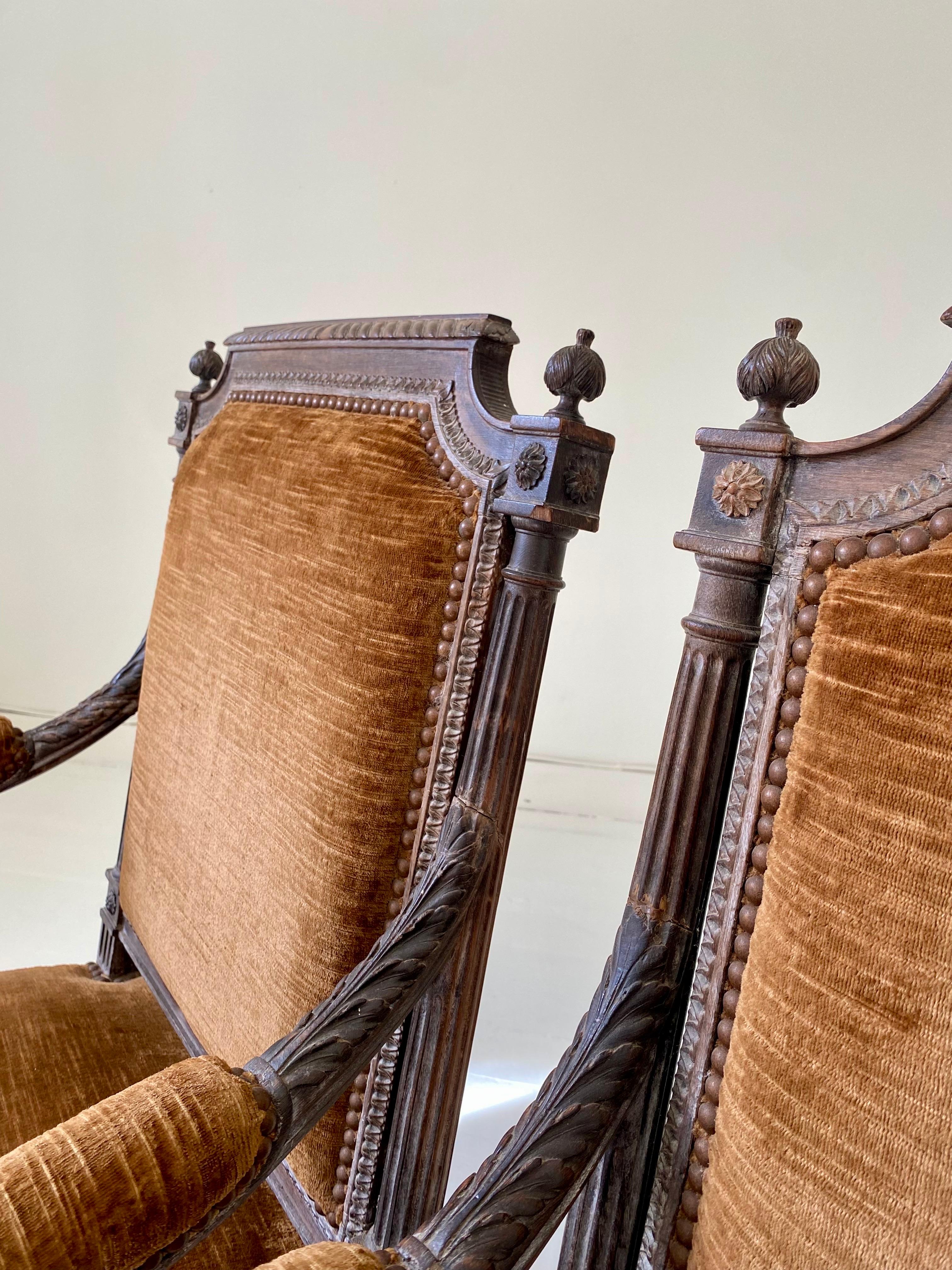 Fabric Paire de fauteuils style Louis XVI For Sale