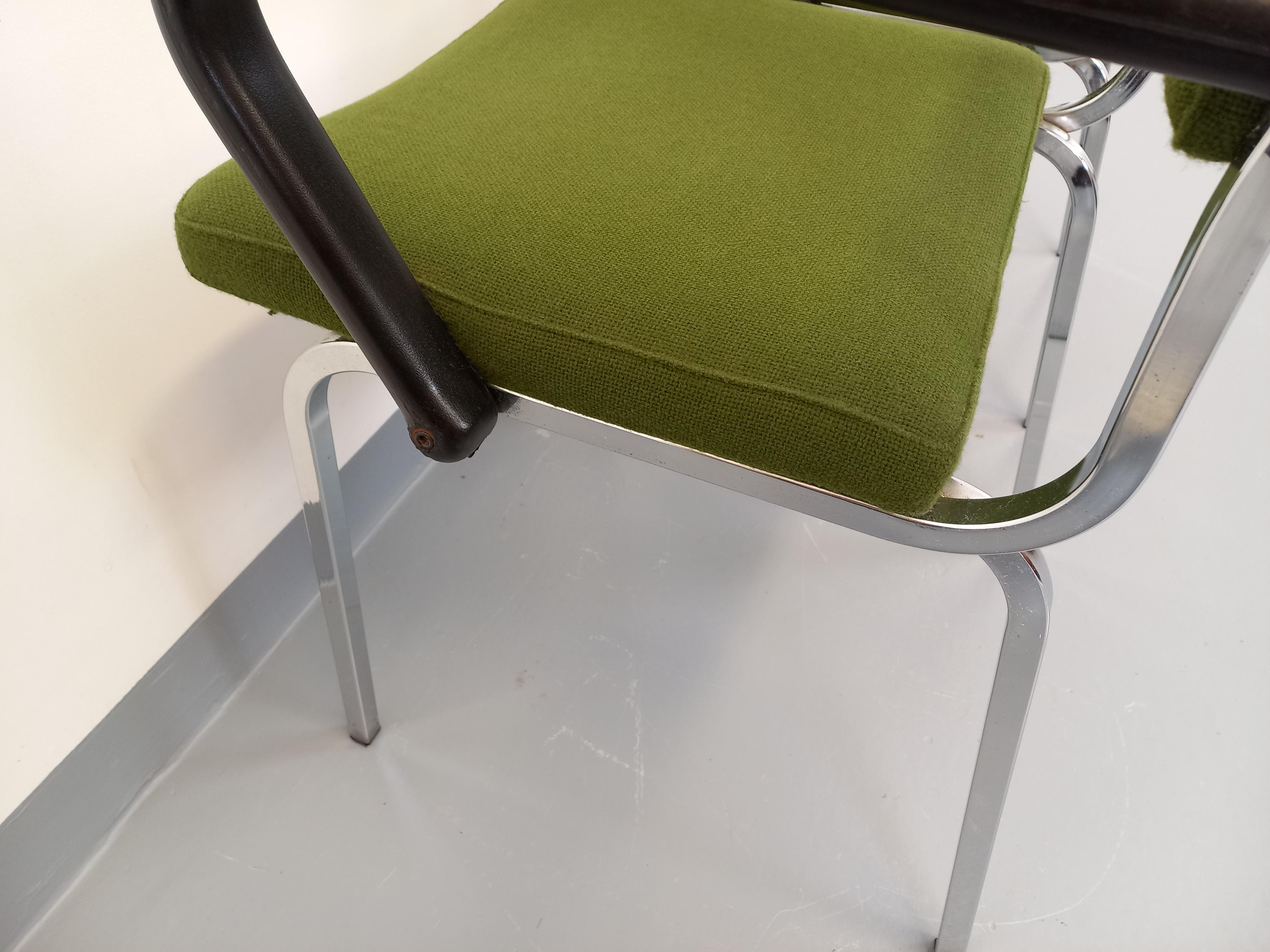 Paio di fauteuils vintage in tessuto e cromo degli anni '70 in vendita 13