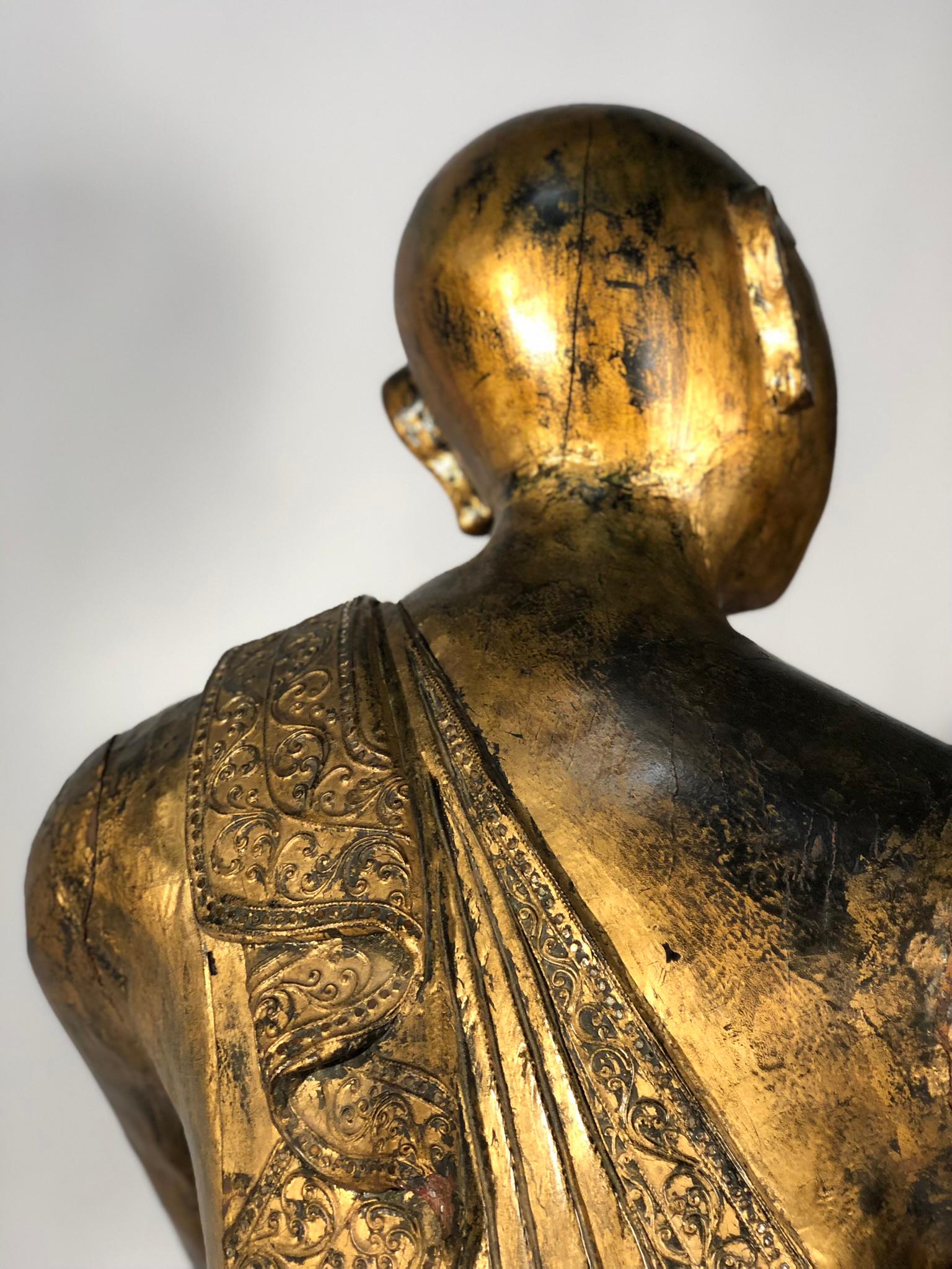Pair of Burmese Monks in Prayer, Buddha, in gilded wood XIXth century For Sale 4