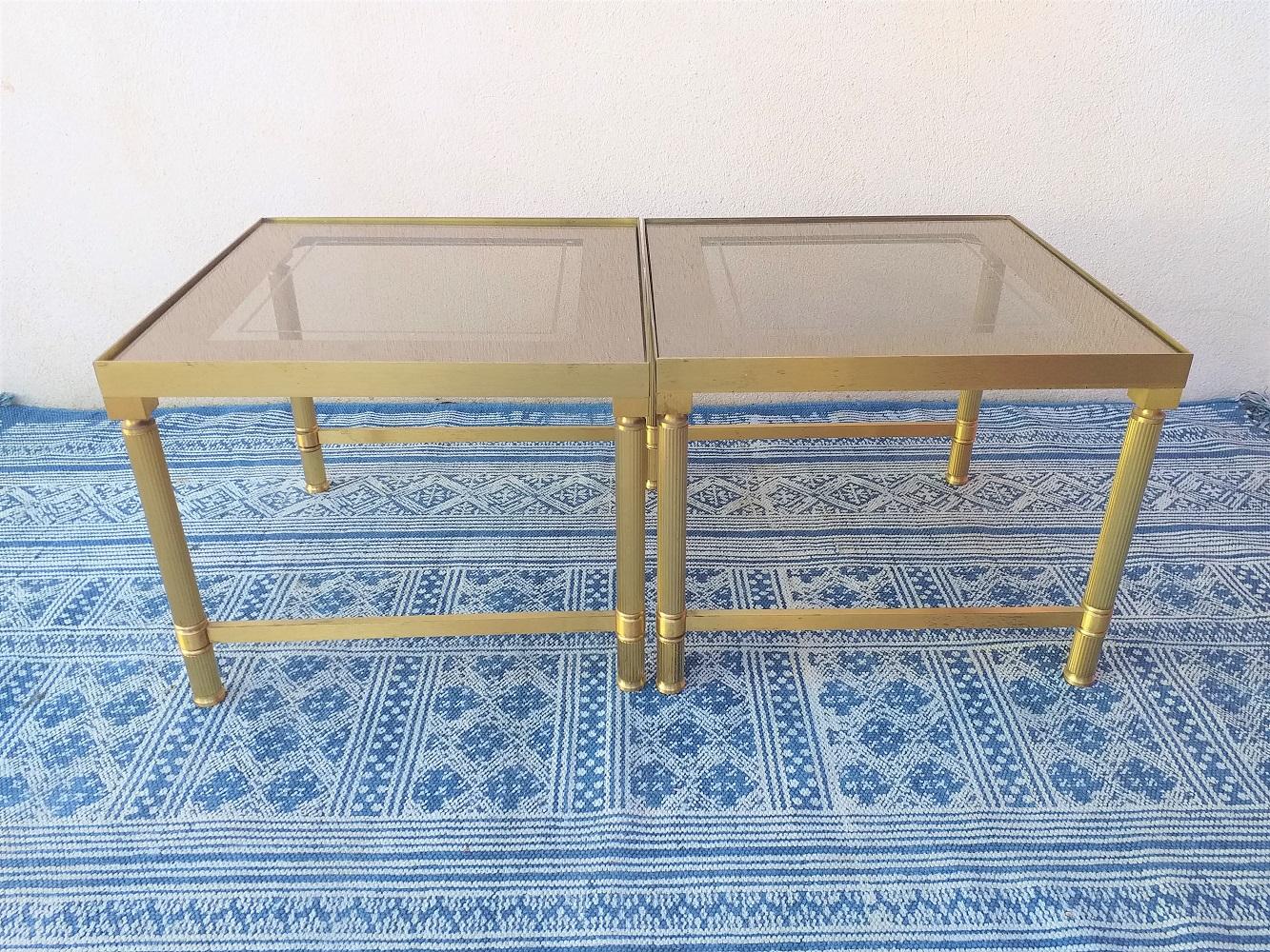 French Paire de tables basses en métal et verre For Sale