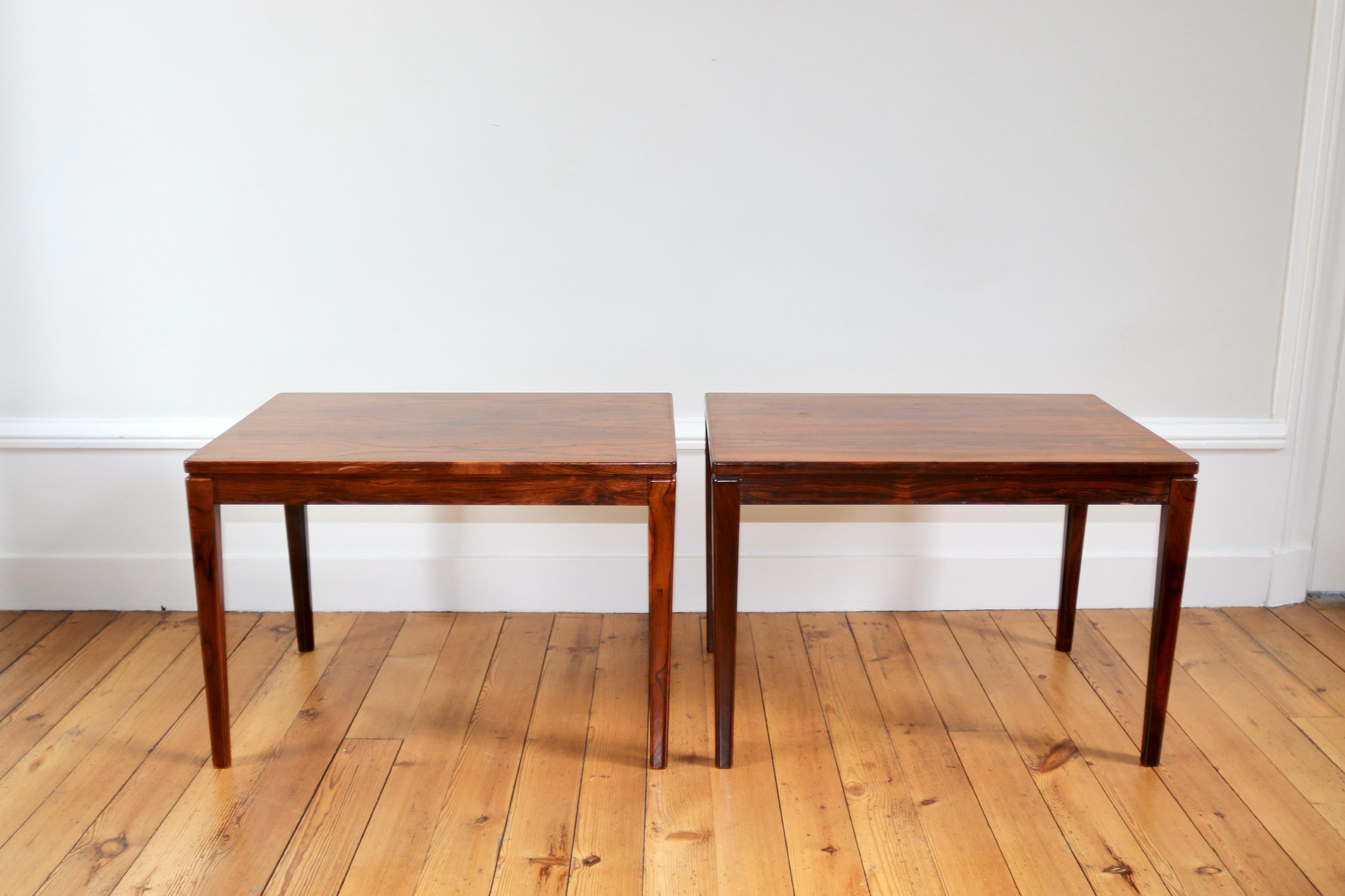 Zwei Tische aus Palisander aus Rio aus den 60er Jahren

in ausgezeichnetem Zustand

Abmessungen : largeur 45 cm x longueur 65 cm x hauteur 45 cm