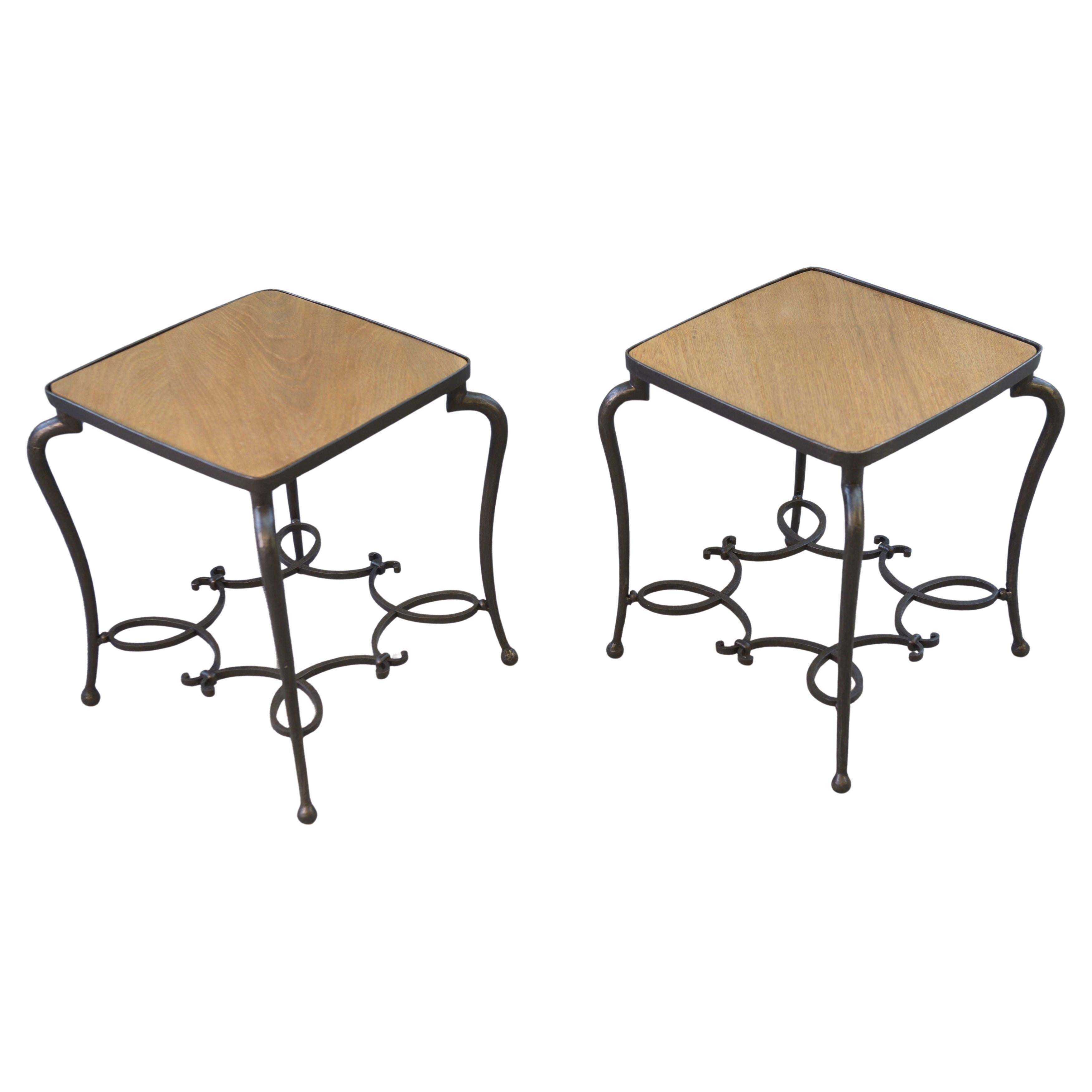 Paire de tables d'appoint en fer forgé et plateau en chêne travail français For Sale