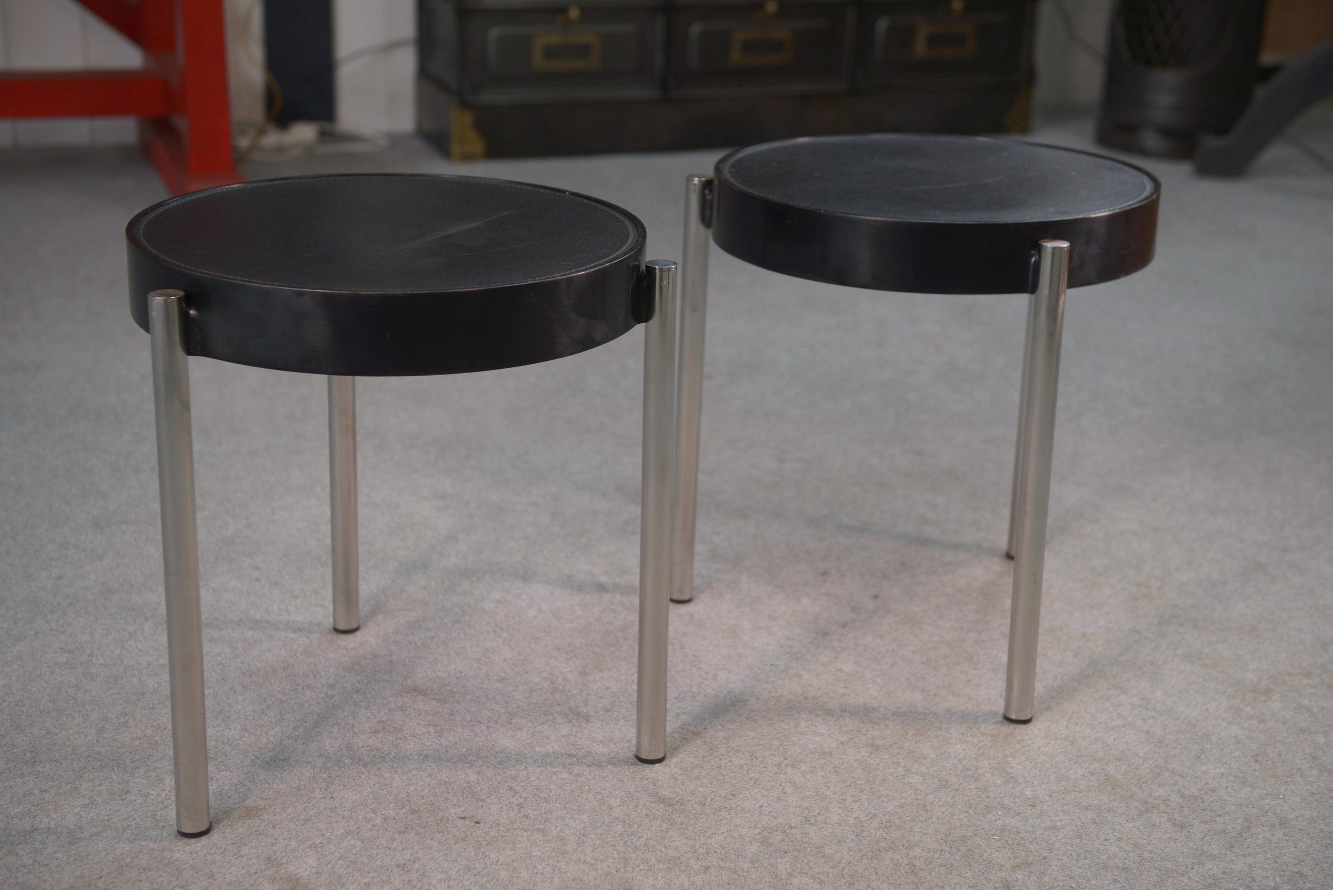 Paire de tables d'appoint par Tavolino Brighella pour Zanotta 1980's

Fissure sous l'une des tables