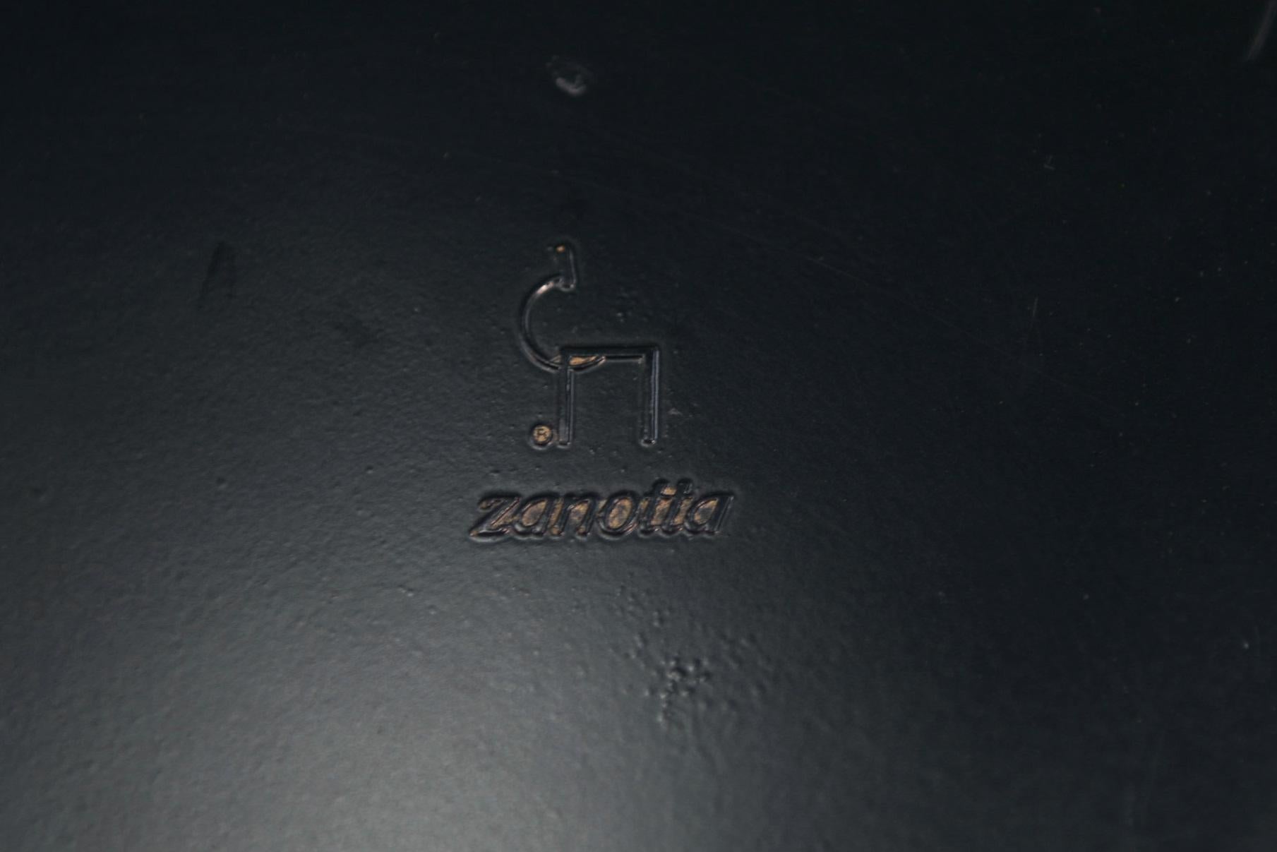 Late 20th Century Paire de tables d'appoint par Tavolino Brighella pour Zanotta 1980's For Sale