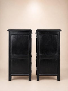 Coppia di comodini — Stile Art Déco — Rovere massiccio tinto di nero