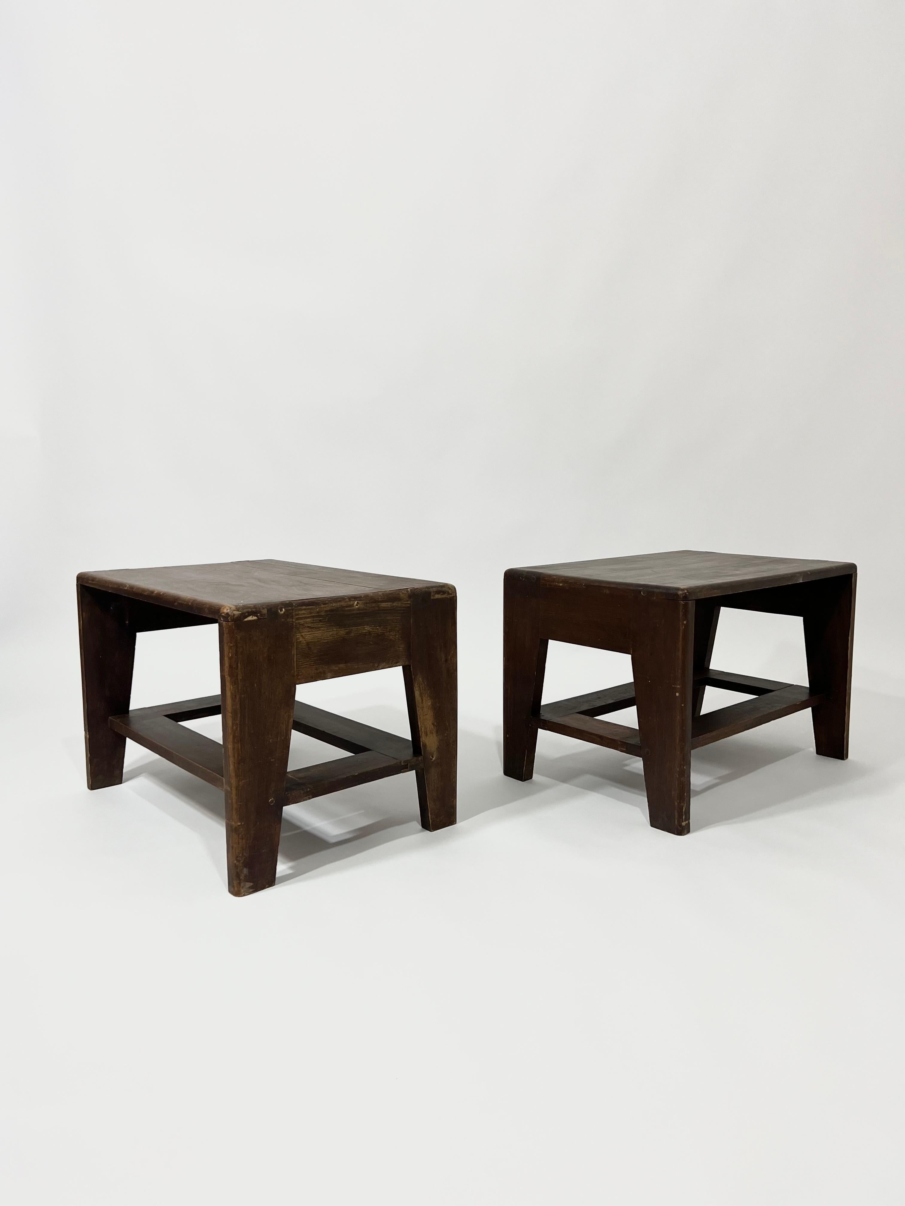 Paare großer Tabourets oder Banc en chêne massif, Frankreich, 1950 (Moderne der Mitte des Jahrhunderts) im Angebot