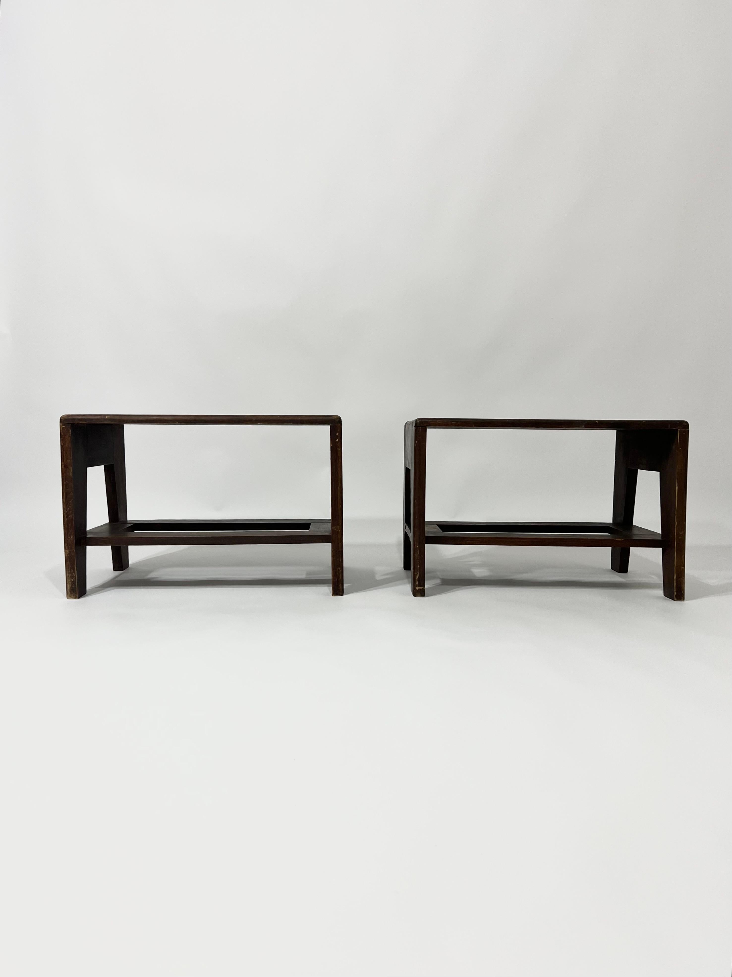 Paare großer Tabourets oder Banc en chêne massif, Frankreich, 1950 (20. Jahrhundert) im Angebot