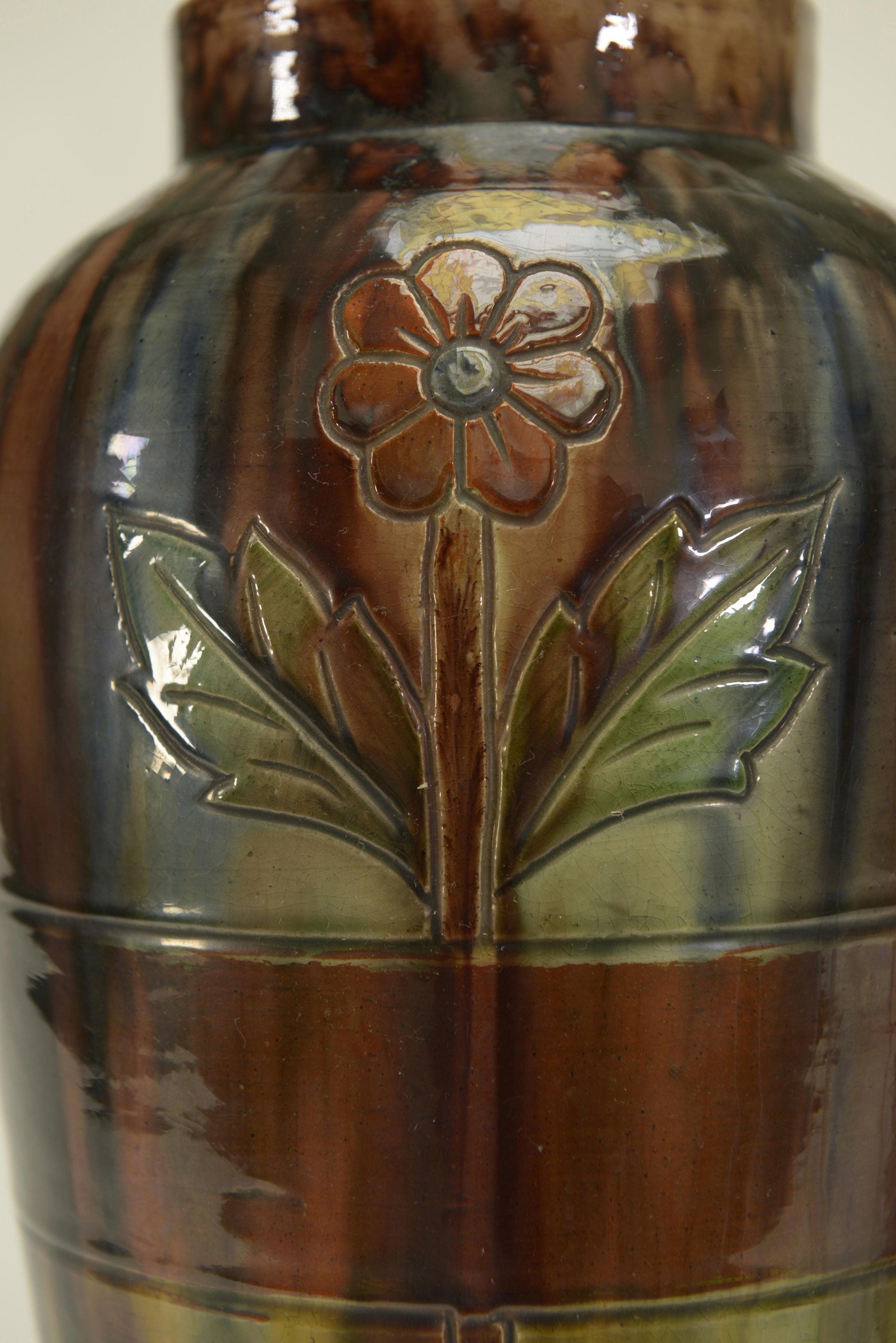 Paire de vases en barbotine début XXème estampillé BELGIUM 158 en Bueno estado para la venta en TOURCOING, FR