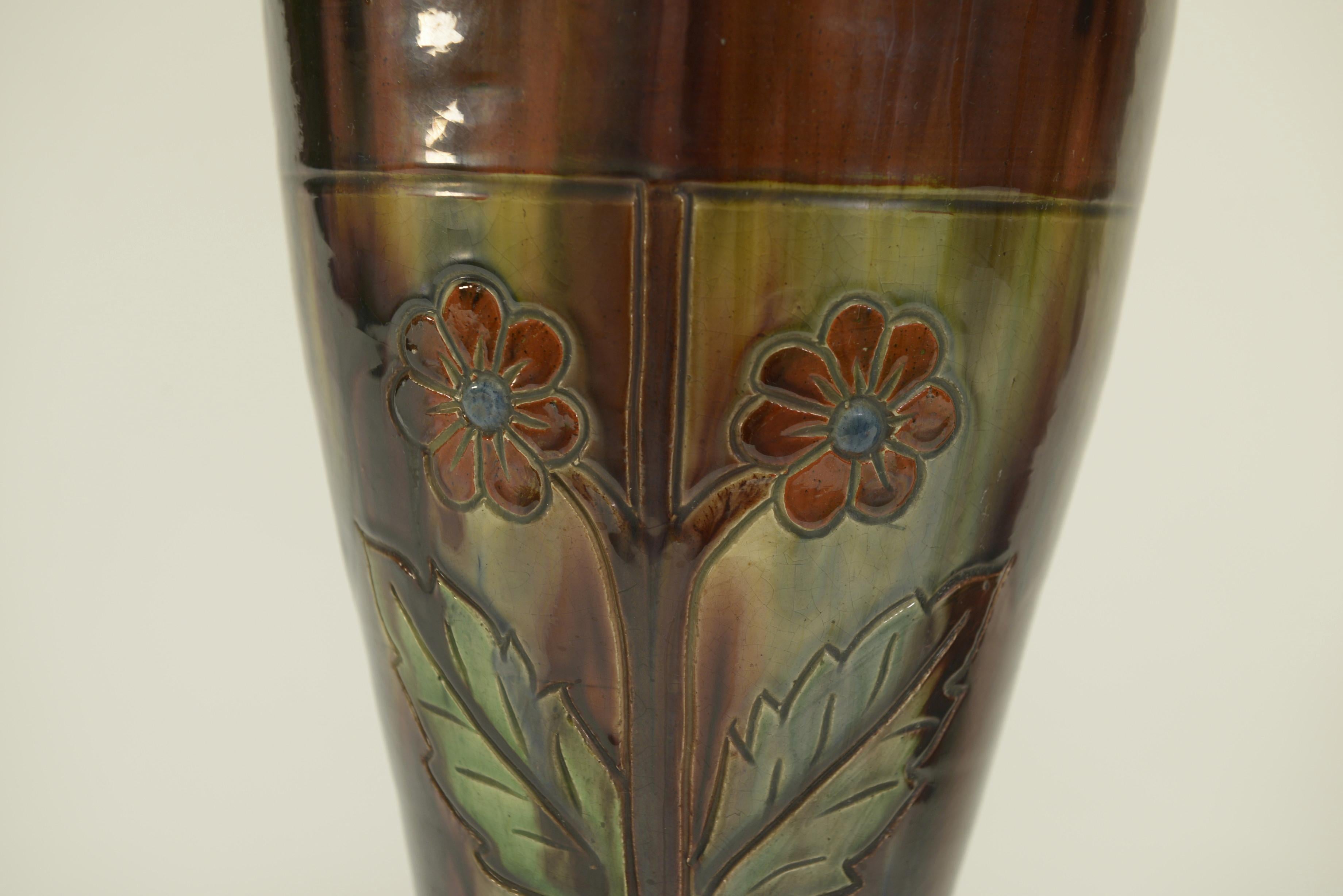 Paire de vases en barbotine début XXème estampillé BELGIUM 158 Cerámico en venta