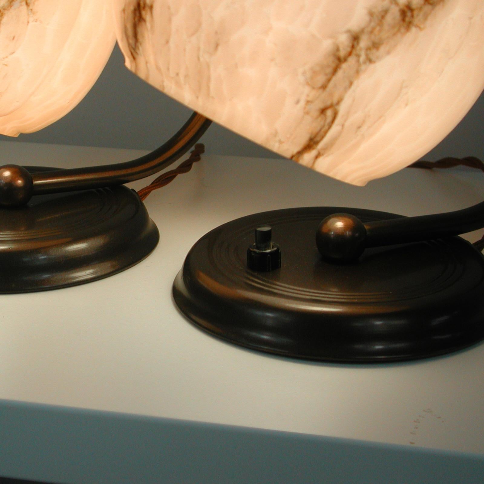 Paire German Art Deco Bronzed Brass Table Lamps Marbled Opaline Shades, 1930s 8