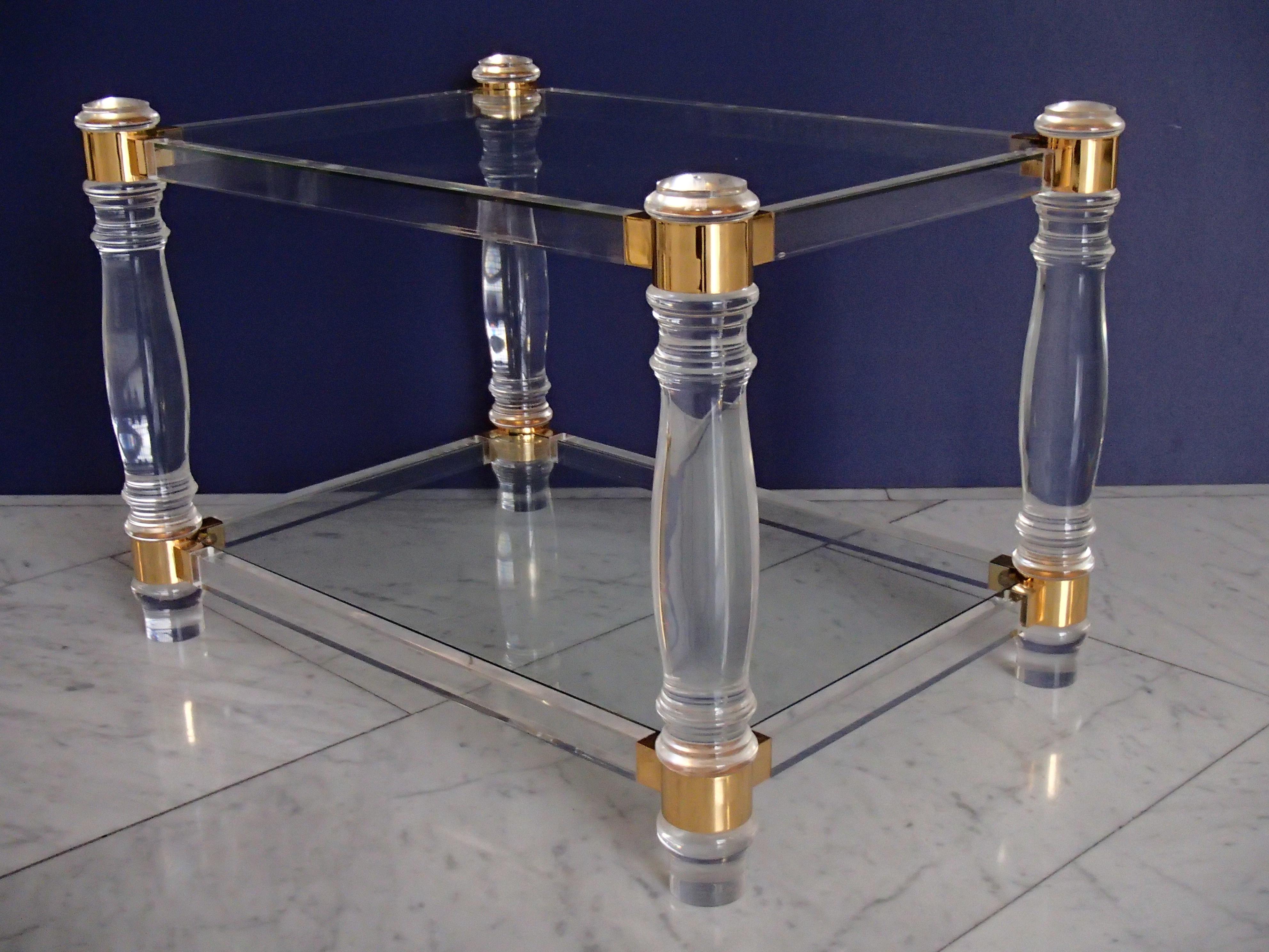Pair of Modern Side Tables Plexi Glass, Glass and Brass  In Good Condition For Sale In Weiningen, CH
