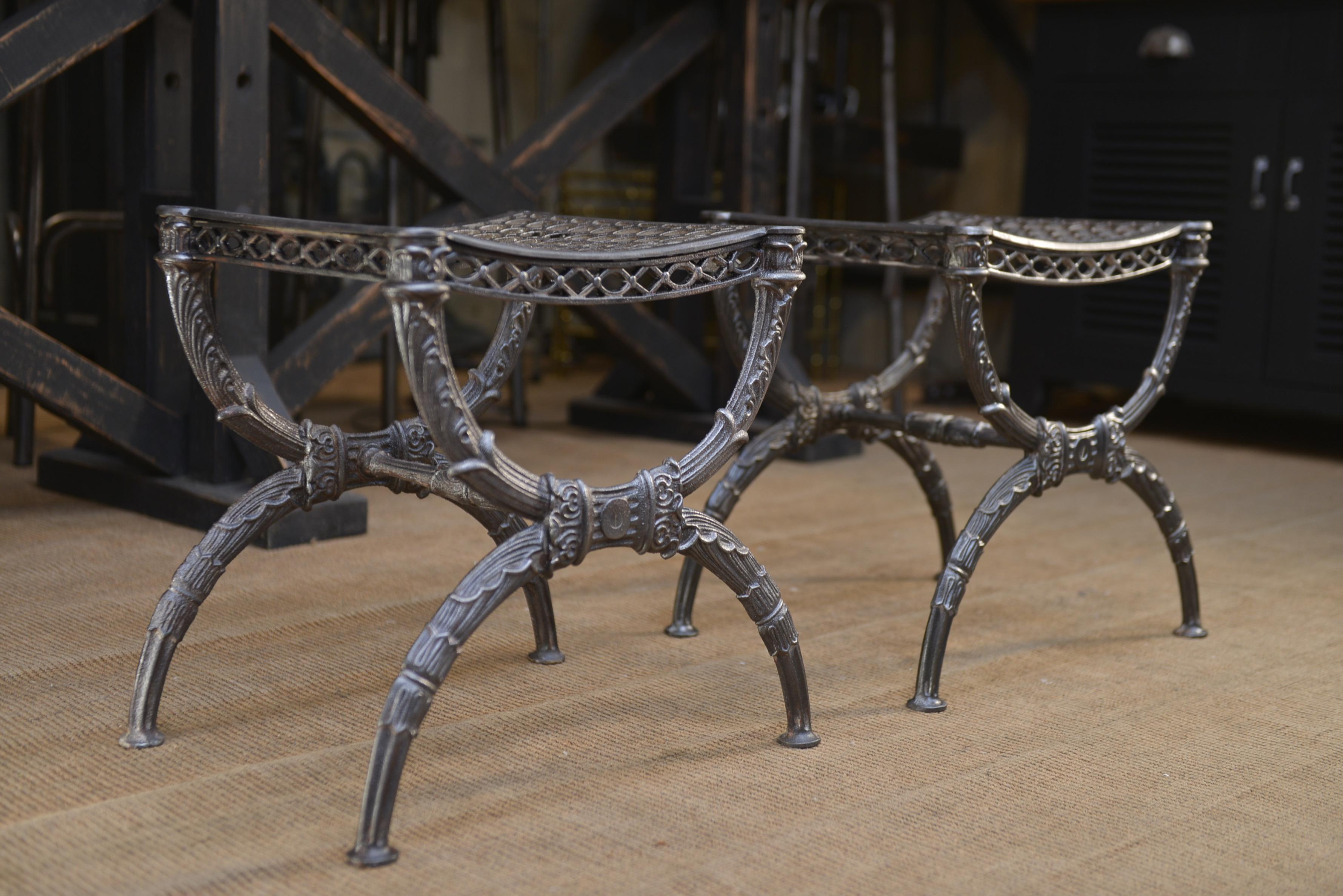 Paire of Cast Iron Stools France, circa 1900 For Sale 3