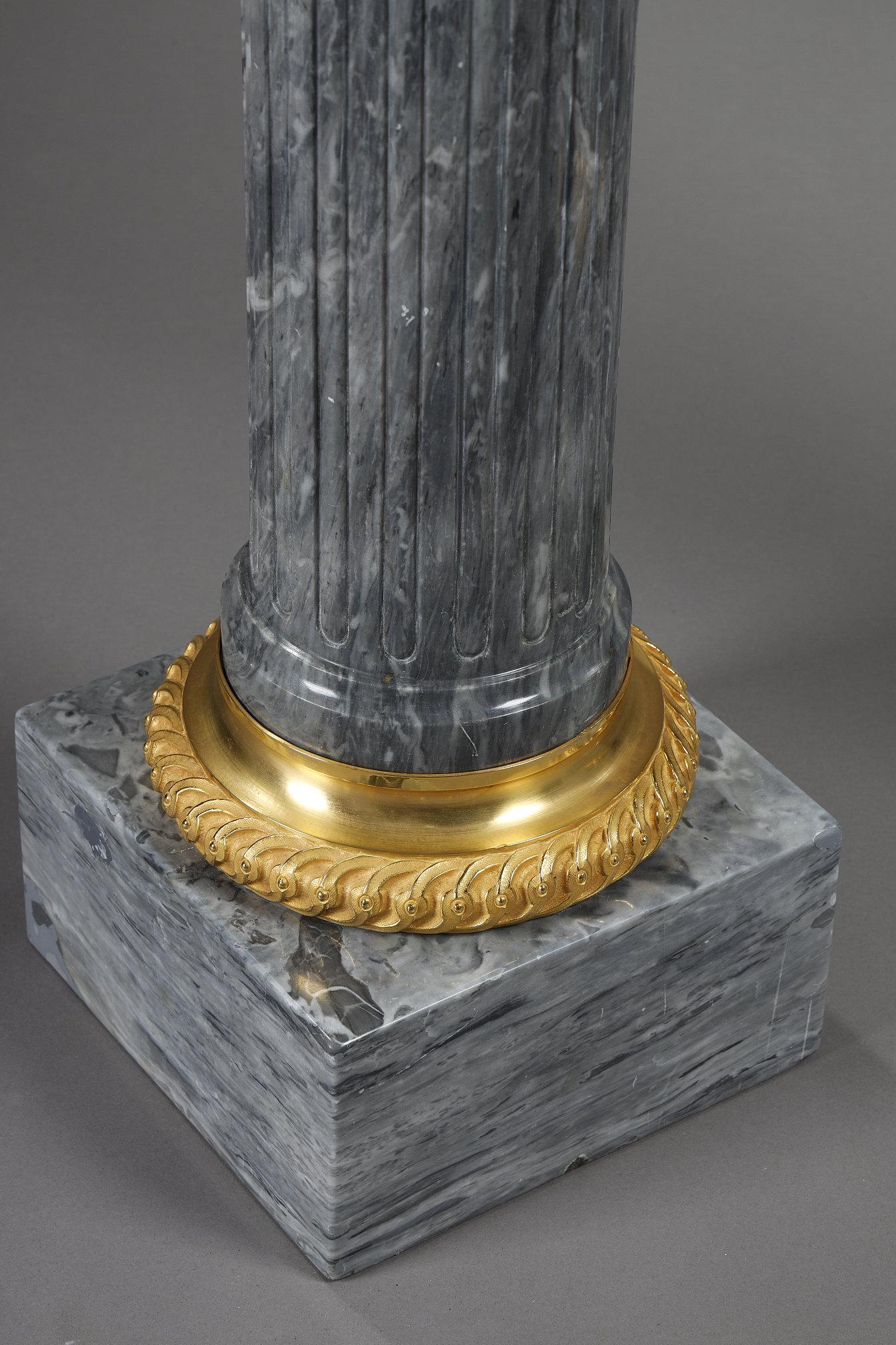 Paire of Fluted marble columns with ionic capitals 11