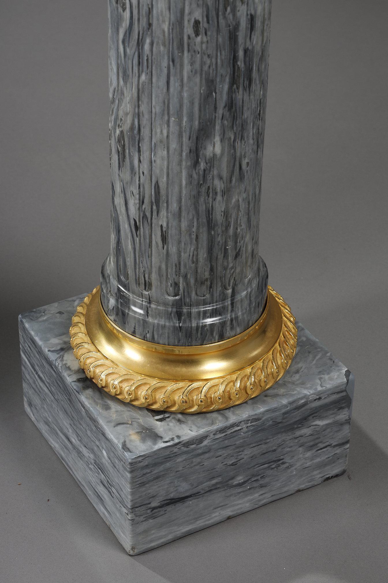 Paire of Fluted marble columns with ionic capitals 12