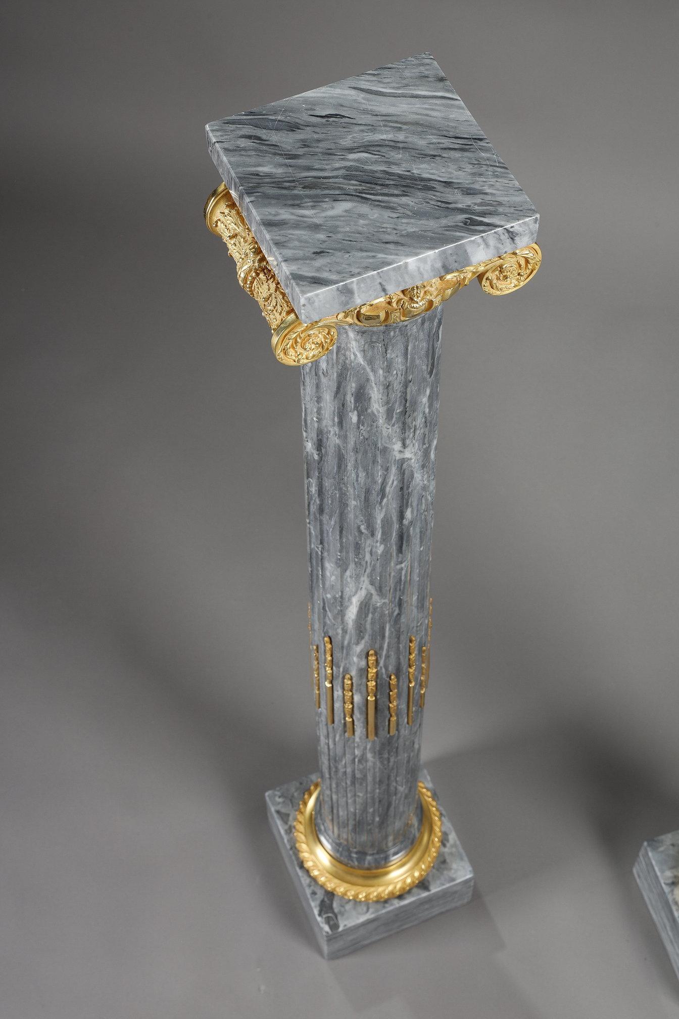 French Paire of Fluted marble columns with ionic capitals For Sale