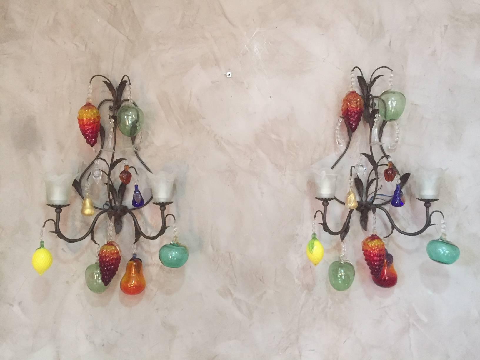 Late 20th Century Pair of Italian Decorative Fruits Murano Glass Wall Lamps, 1980s