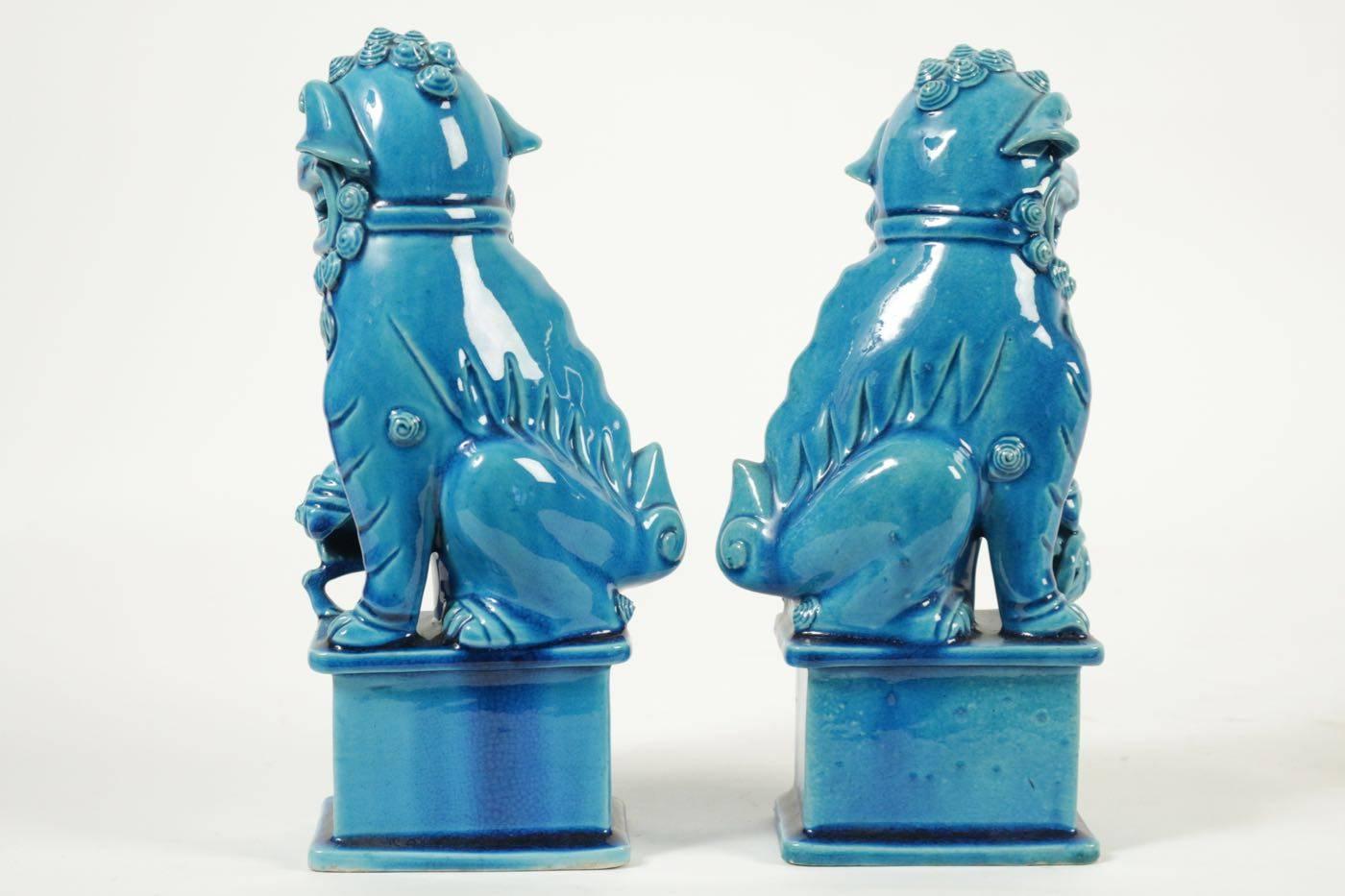 Paire of Turquoise Porcelain and Enamel Pho Dogs, circa 1900 In Excellent Condition In Saint-Ouen, FR