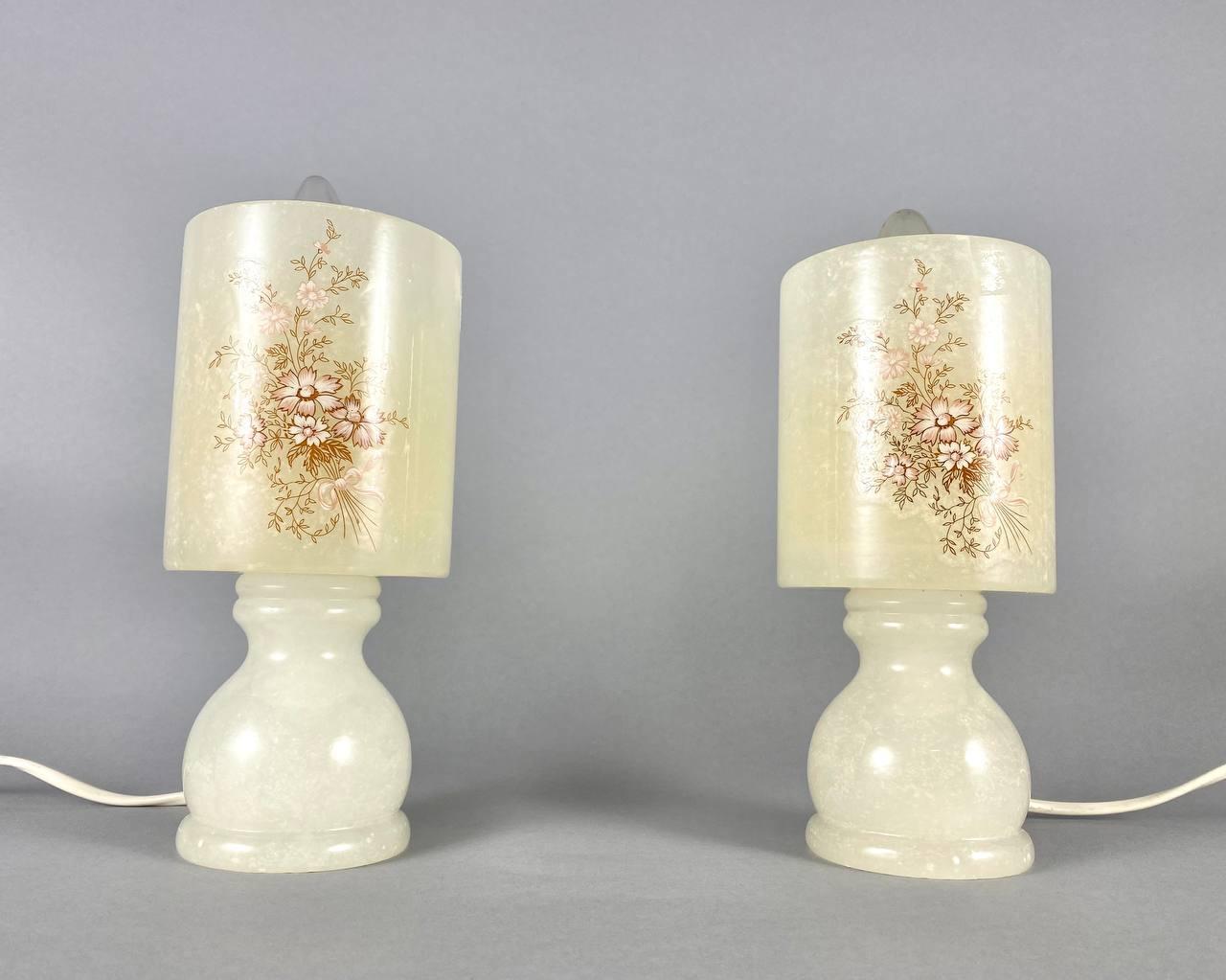 Fin du 20e siècle Lampes de table jumelées  Deux lampes vintage en marbre en vente