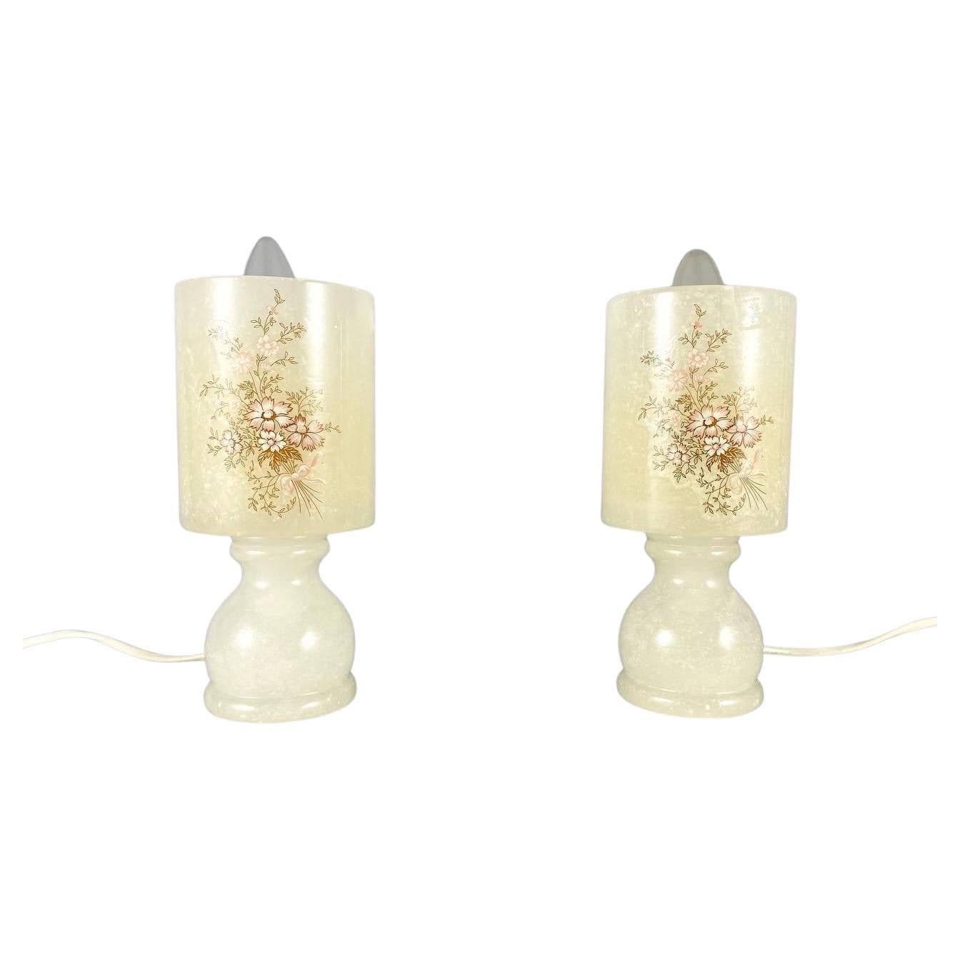 Lampes de table jumelées  Deux lampes vintage en marbre en vente