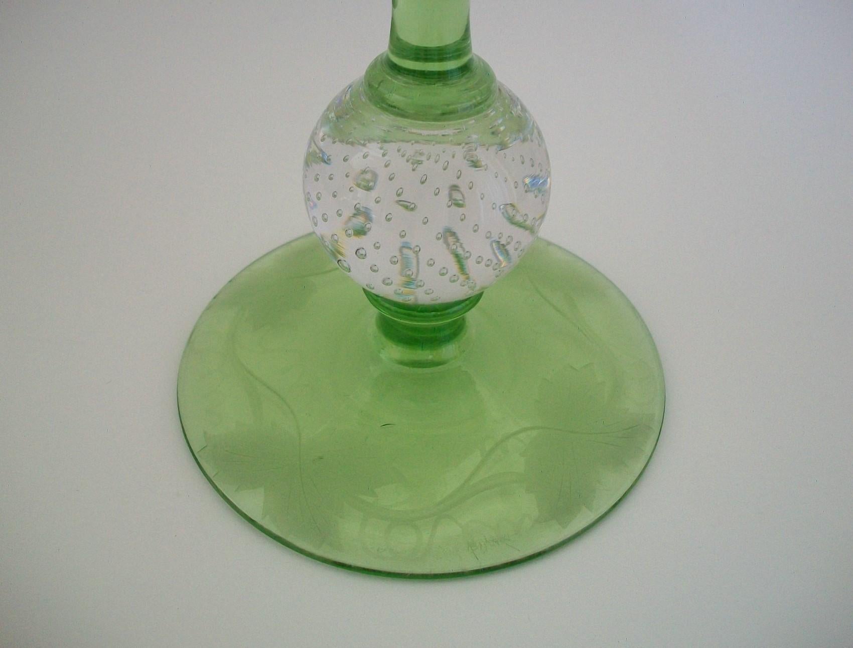 20th Century Pairpoint - Etched Glass Compote with Controlled Bubbles - U.S.a. - circa 1930 For Sale