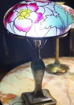Pairpoint Glass Co. Poppy Flower Stained Glass Table Lamp, Vienna Shade, 1920