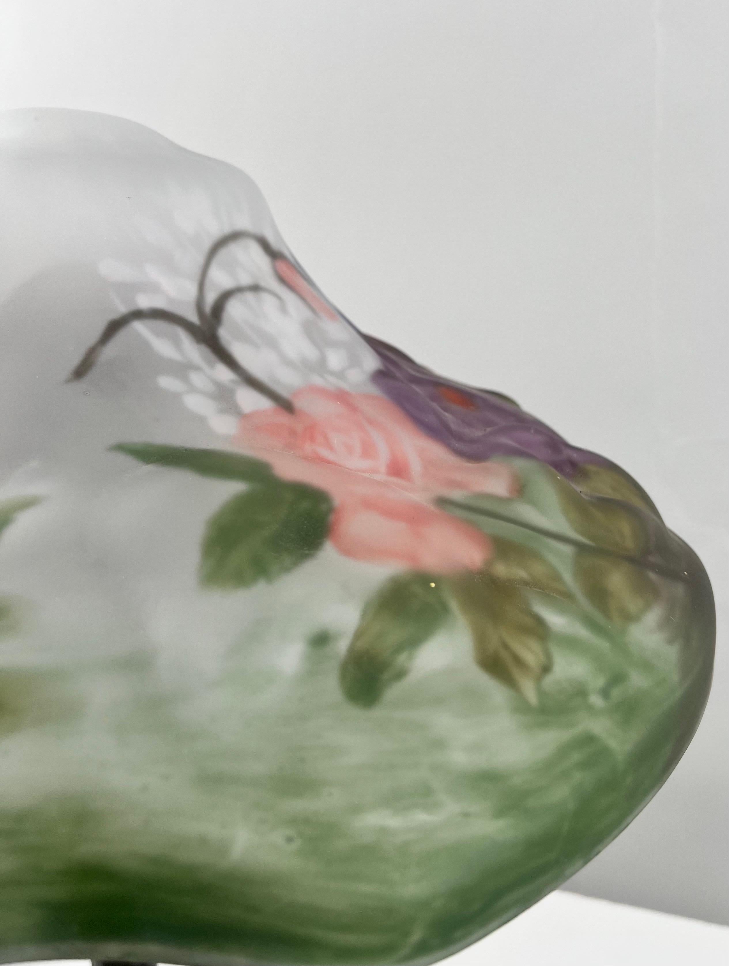 Pairpoint Lampe de table à fleurs peintes à la main, style Puffy, avec base en bronze en vente 2