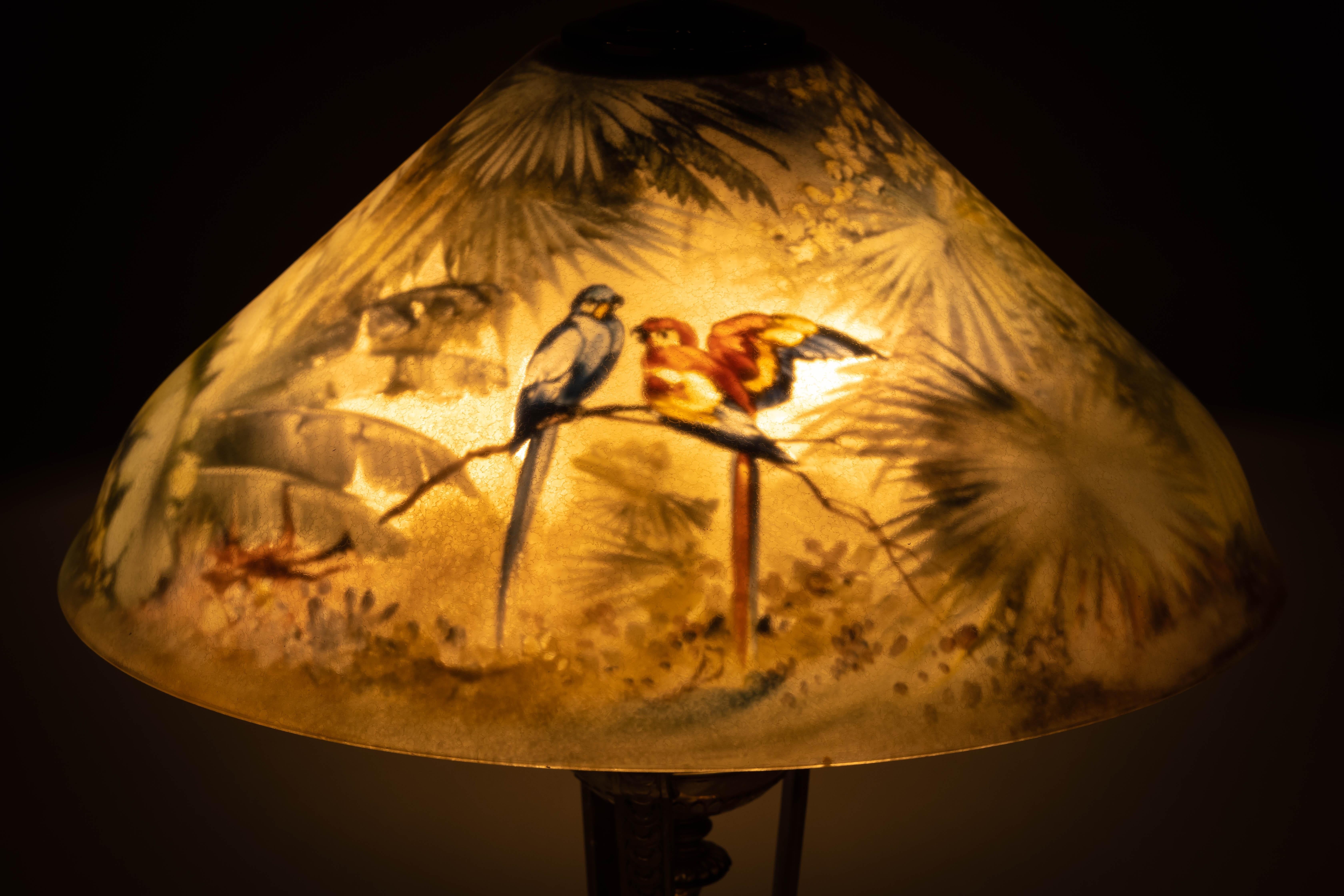 Pairpoint Silver Plated and Reverse Painted Glass Parrot Lamp, 20th Century In Good Condition For Sale In New York, NY
