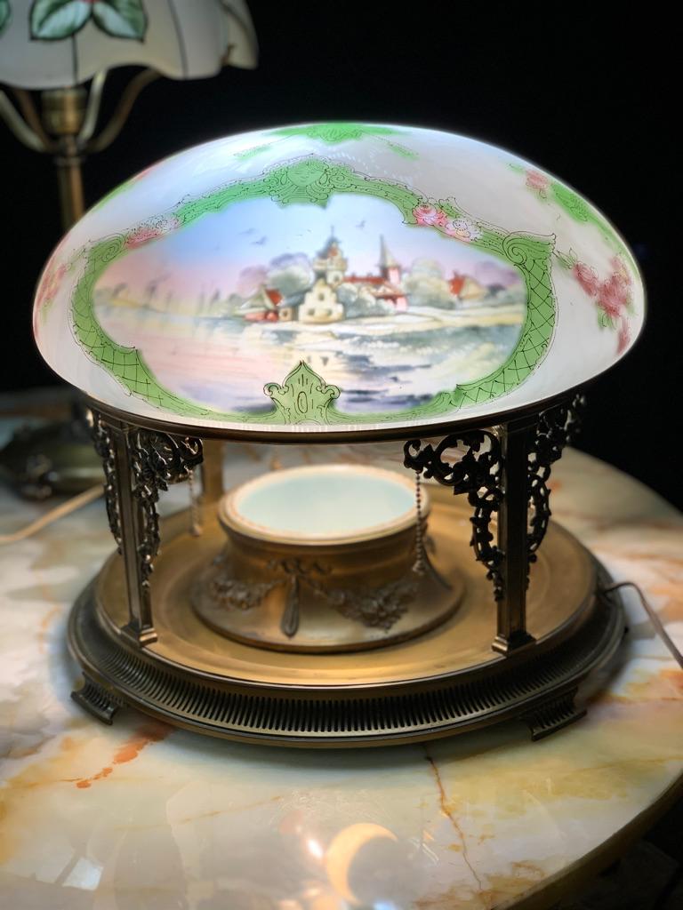 Tischlampe aus Buntglas mit Paarpunkten, Wiener Meereslandschaftsschirm, Pflanzgefäßsockel, 1910 im Angebot 1