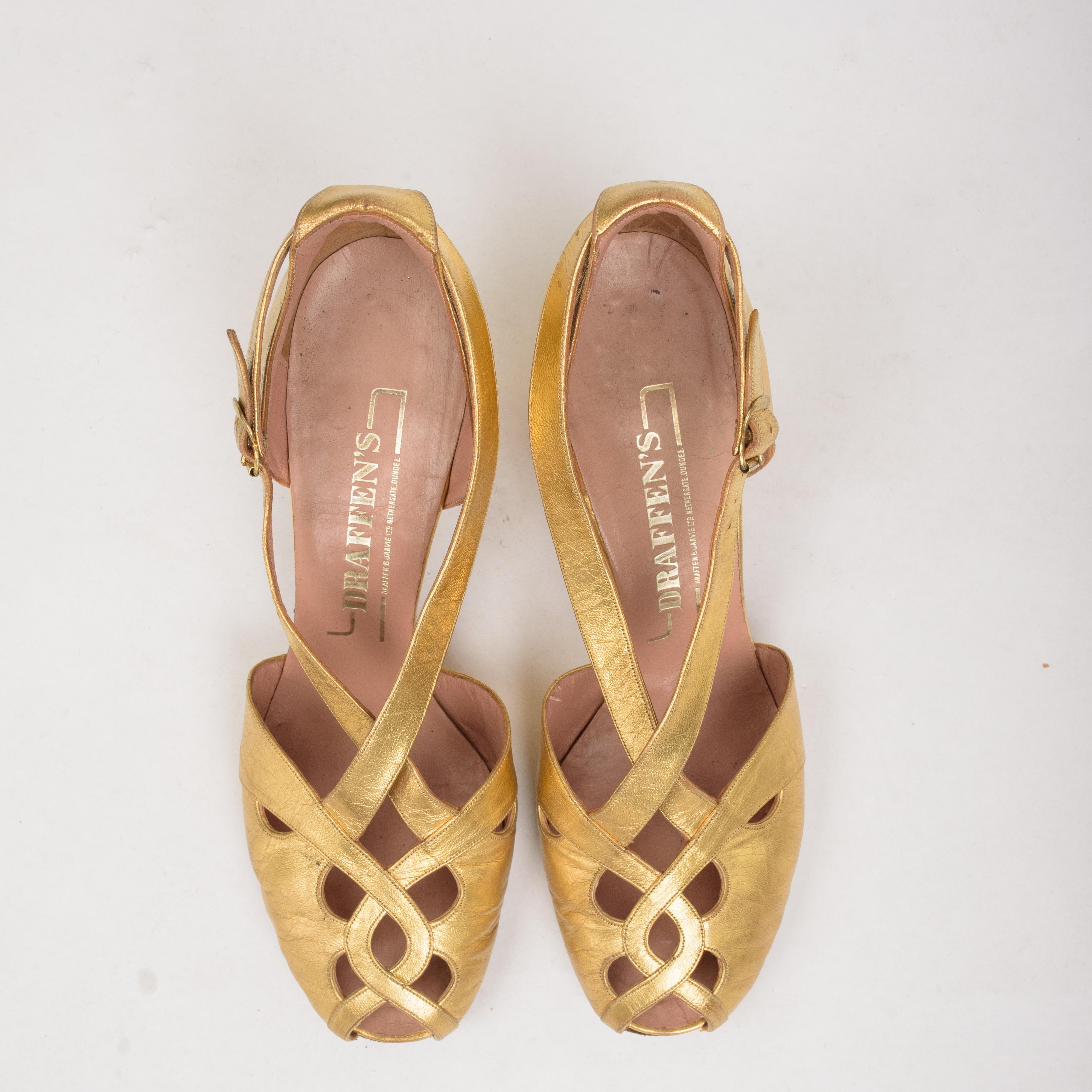 Pairs of ballroom shoes - Salomés in golden leather Circa 1930/1940 4