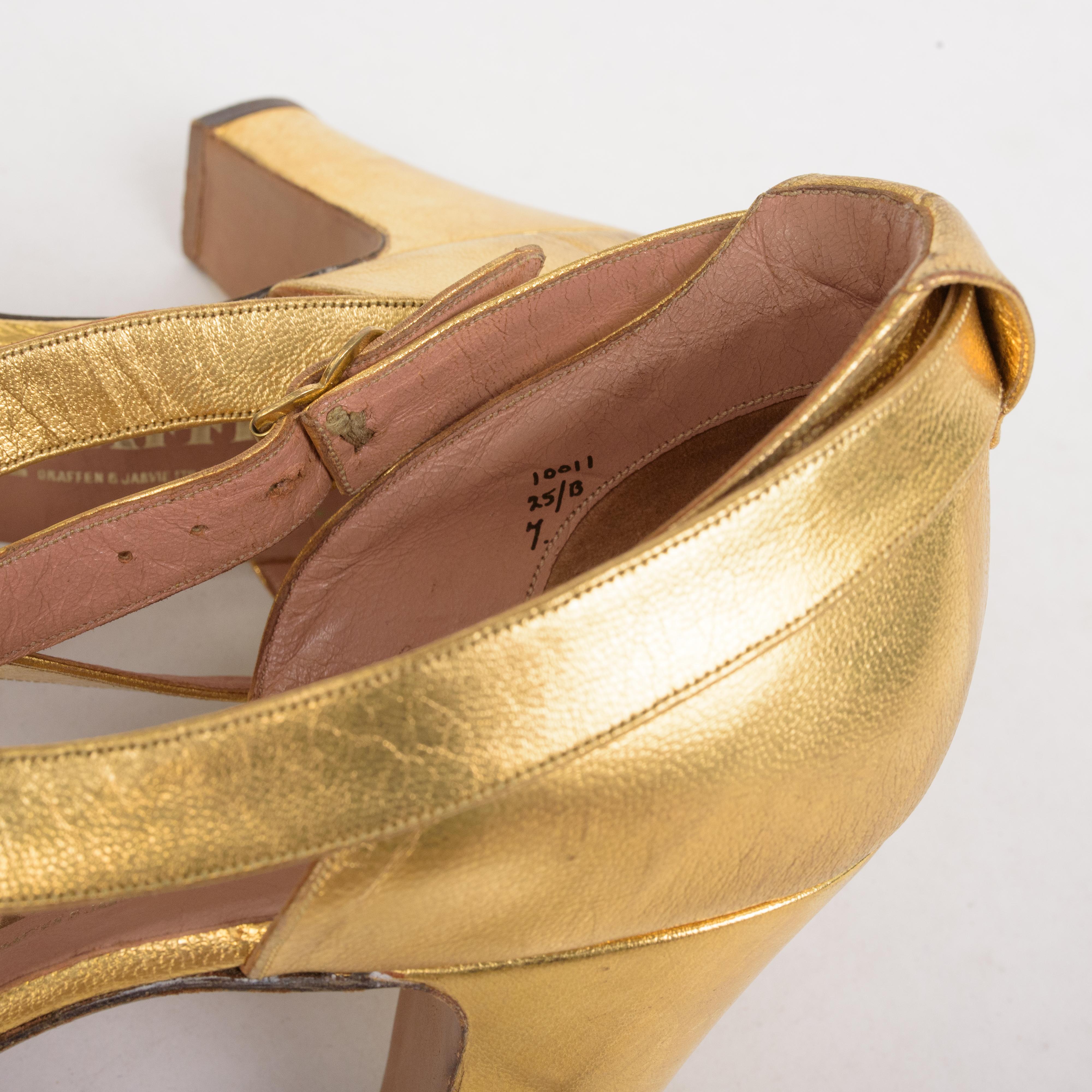 Pairs of ballroom shoes - Salomés in golden leather Circa 1930/1940 1