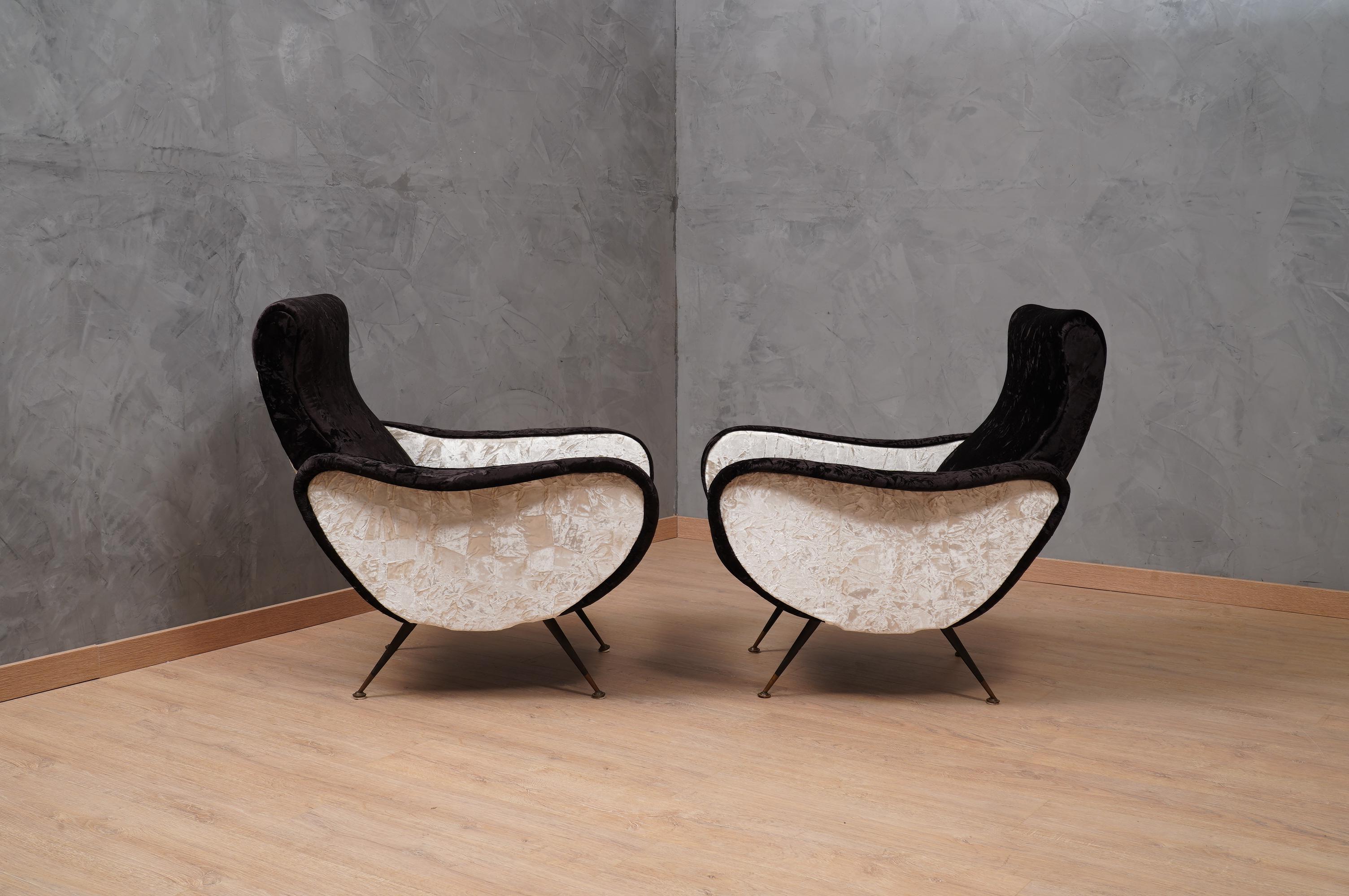 Pairs of Black and White Fabric Italian Armchairs, 1950 In Good Condition For Sale In Rome, IT